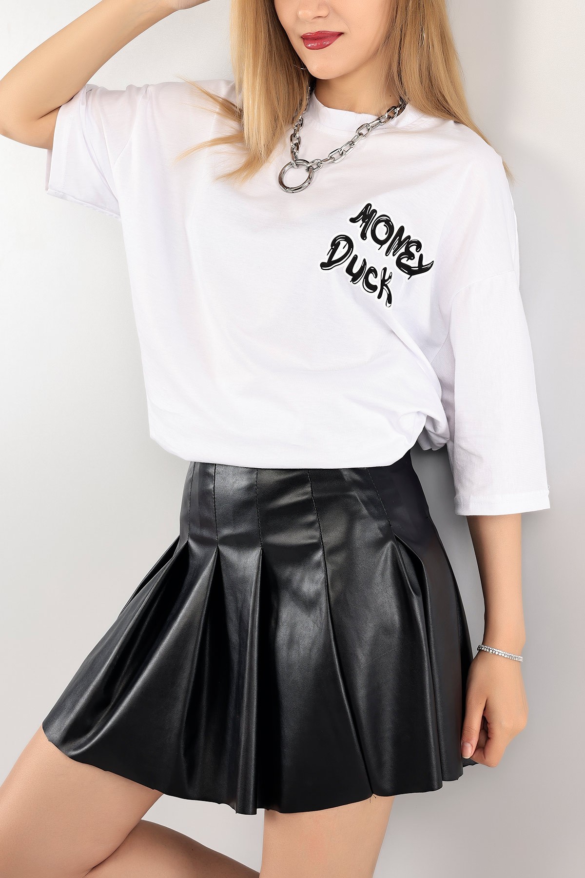 Beyaz Sırt Baskılı Oversize Bayan Tişört 114476