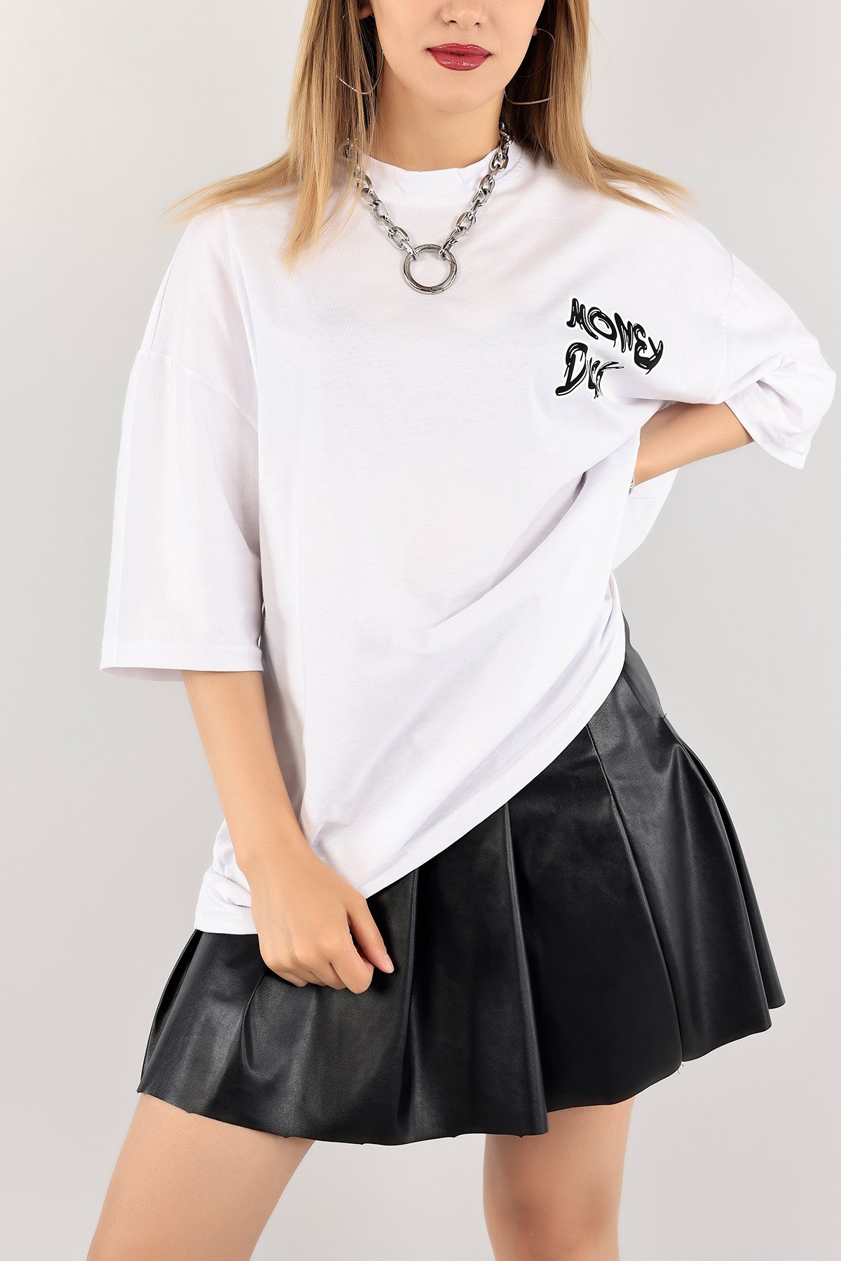 Beyaz Sırt Baskılı Oversize Bayan Tişört 114476