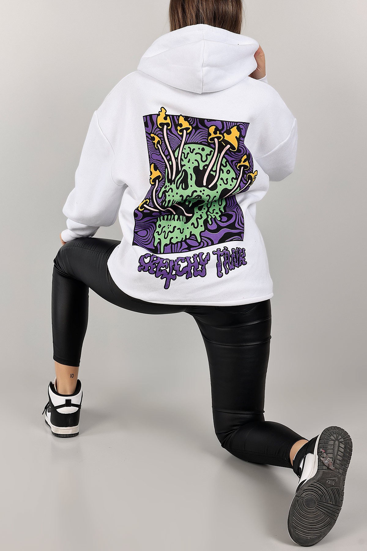 Beyaz Sırtı Baskılı Şardonlu Sweat 143404