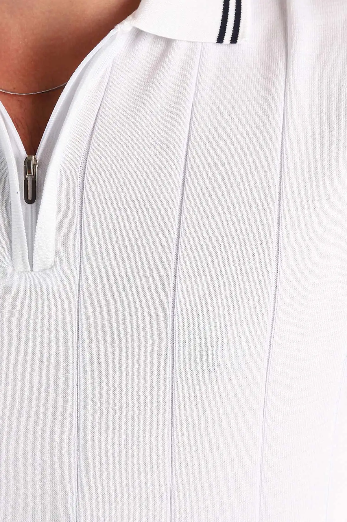 Beyaz Slim Fit Likralı Fermuarlı Polo Yaka Kısa Kollu Triko Tişört 338557