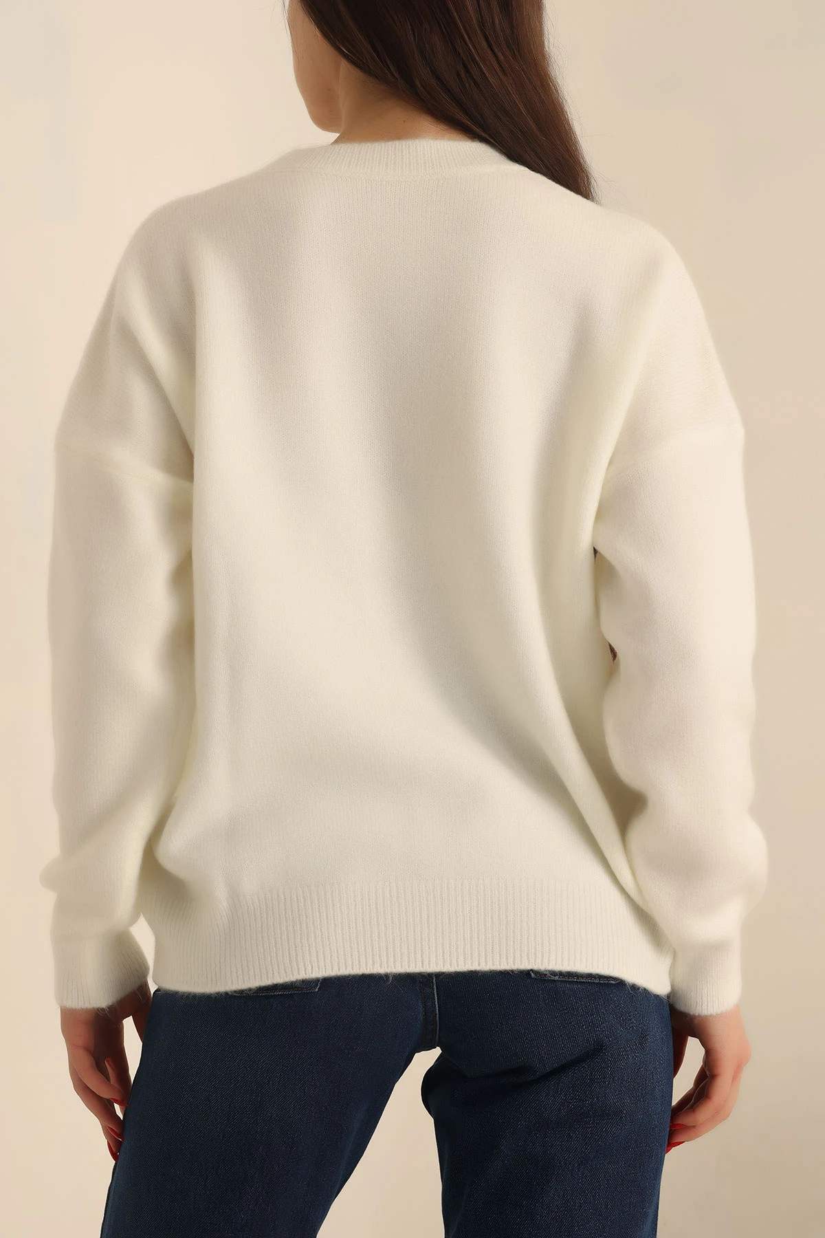 Beyaz Soft Triko Bayan Kazak 231534