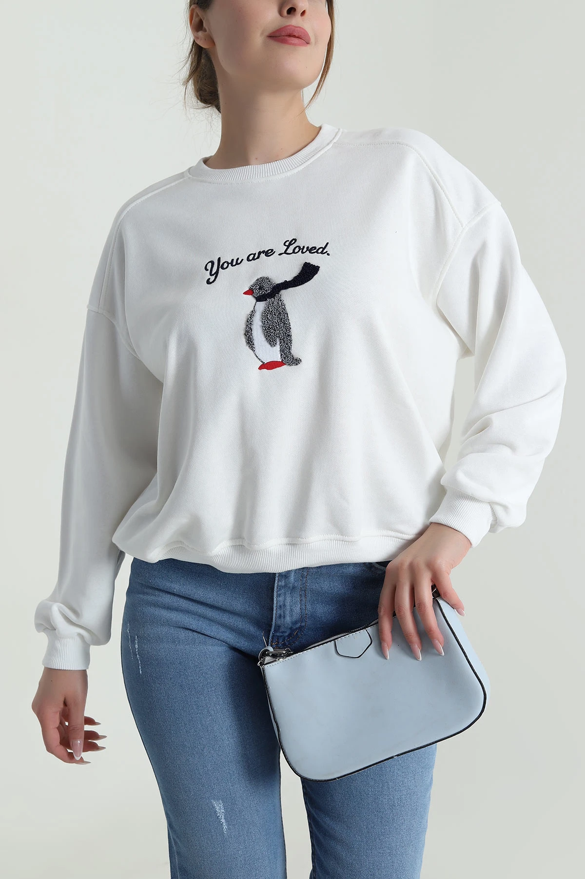 Beyaz Süzene Nakışlı Şardonsuz Üç İp Kadın Sweat 486604