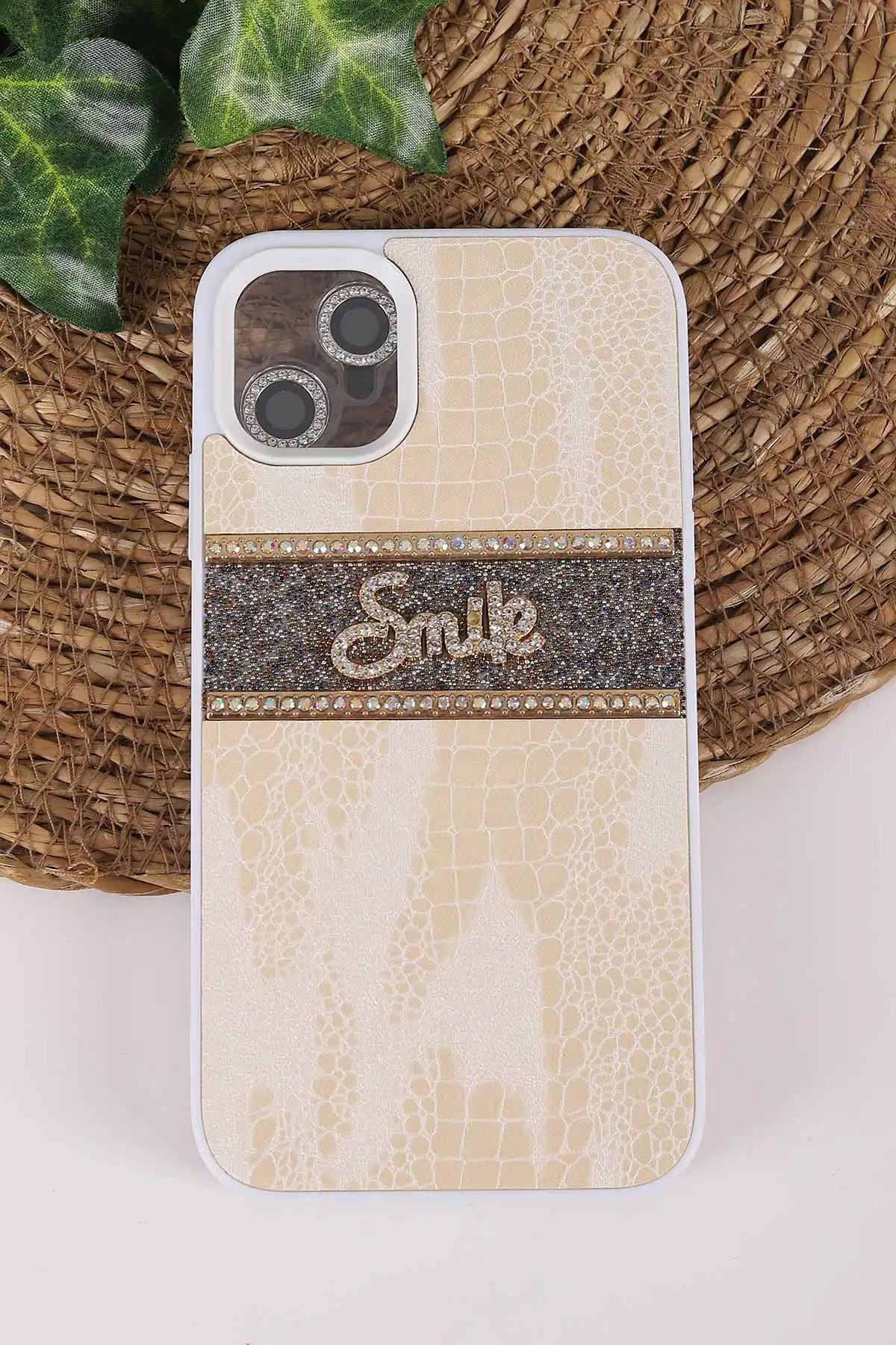 Beyaz TeknoCase İPhone 11 Uyumlu Smile Case Serisi Yazı Detaylı Lens Hediyeli Sert Silikon Telefon Kılıfı 450132