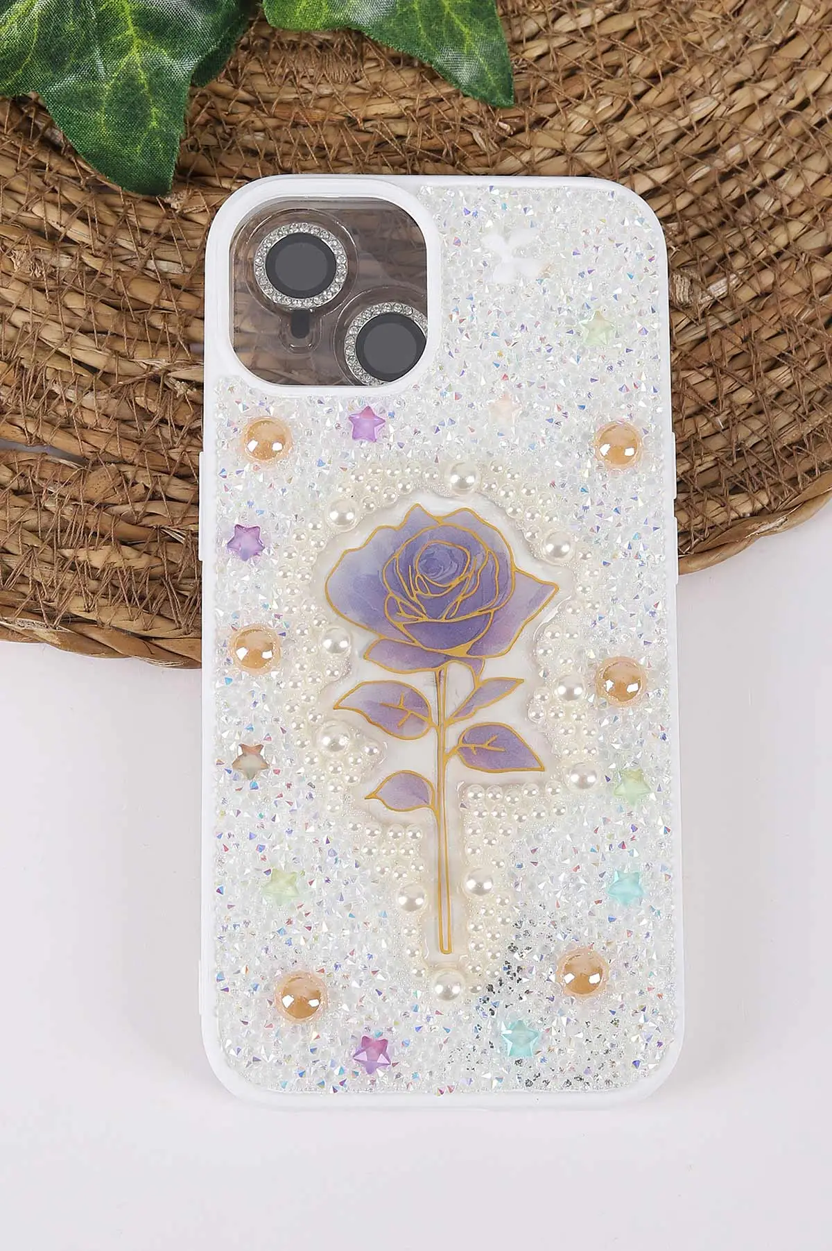 Beyaz TeknoCase İPhone 13 Uyumlu Afra Diamond Case Serisi Lens Hediyeli Premium Sert Silikon Telefon Kılıfı 430507