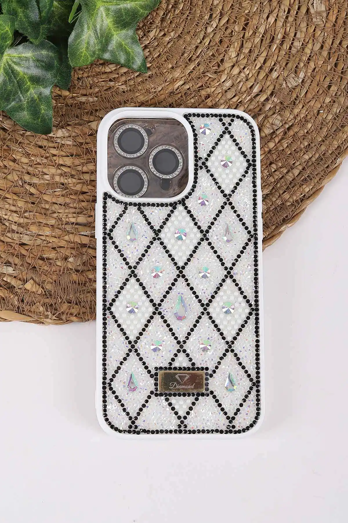 Beyaz TeknoCase İPhone 14 Pro Max Uyumlu Dlr Diamond Case Serisi Lens Hediyeli Premium Sert Silikon Telefon Kılıfı 430367