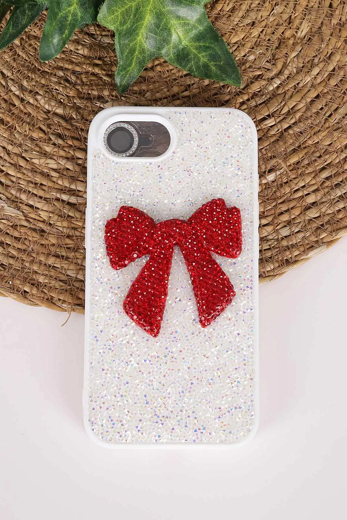 Beyaz TeknoCase İPhone 16E & 17E Uyumlu Nelly Diamond Serisi Taşlı Lens Hediyeli Sert Silikon Telefon Kılıfı 480977