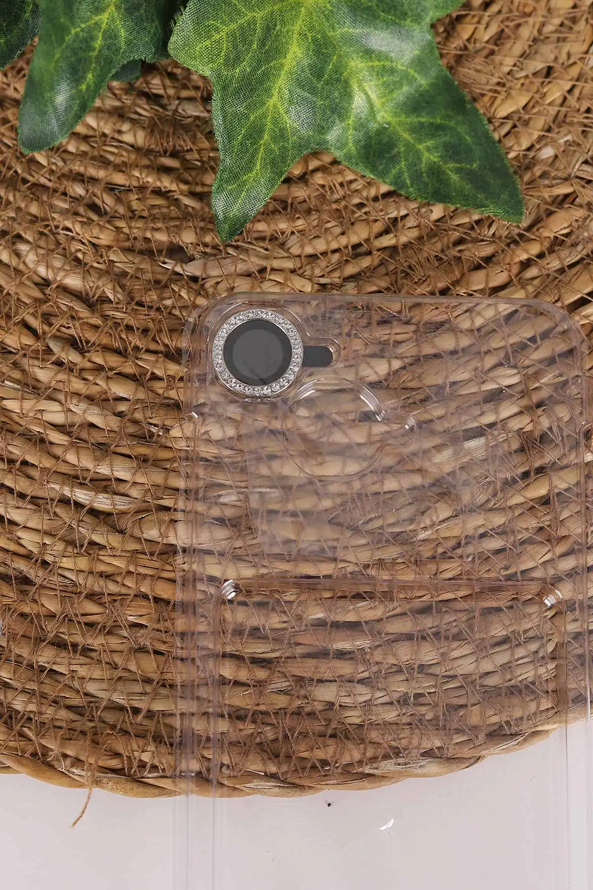 Beyaz TeknoCase İPhone 16E & 17E Uyumlu Nelly Diamond Serisi Taşlı Lens Hediyeli Sert Silikon Telefon Kılıfı 480977