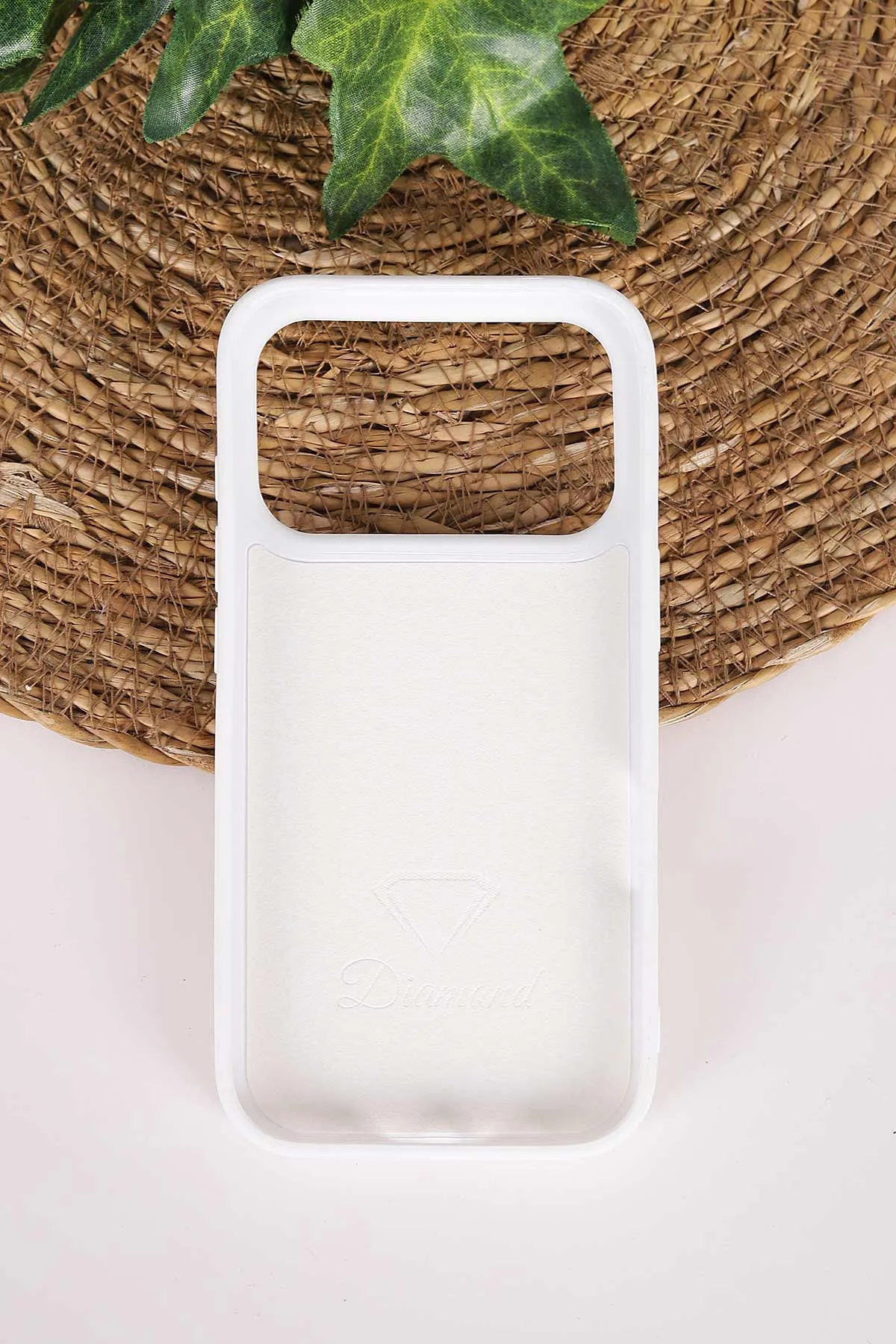 Beyaz TeknoCase İPhone 17 Pro Uyumlu Nelly Diamond Serisi Taşlı Lens Hediyeli Sert Silikon Telefon Kılıfı 480969