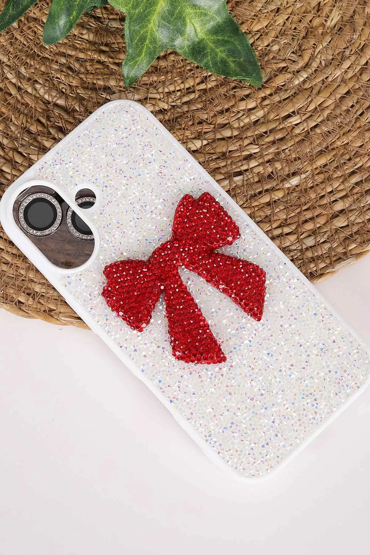 Beyaz TeknoCase İPhone 17 Uyumlu Nelly Diamond Serisi Taşlı Lens Hediyeli Sert Silikon Telefon Kılıfı 480964