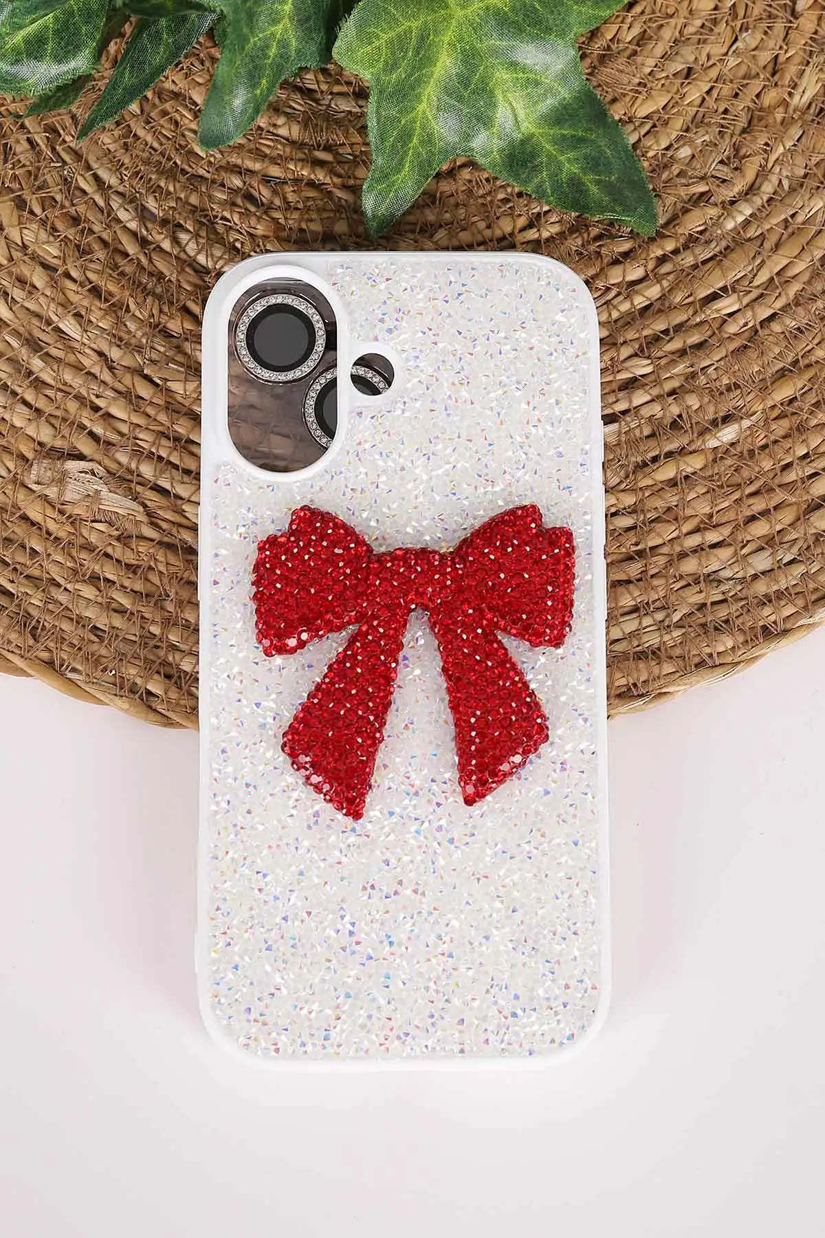 Beyaz TeknoCase İPhone 17 Uyumlu Nelly Diamond Serisi Taşlı Lens Hediyeli Sert Silikon Telefon Kılıfı 480964