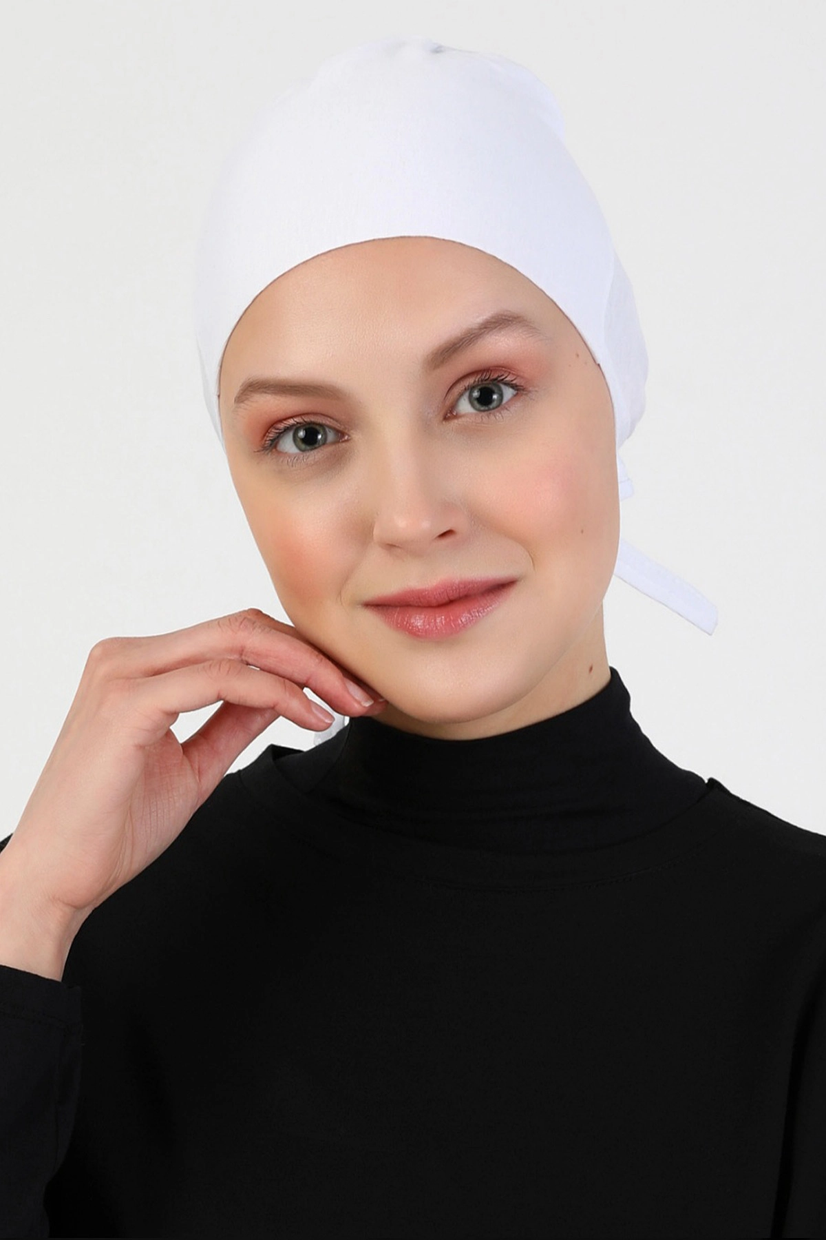 Beyaz Tesettür Düz İpeksi Dikişsiz Bone 460130