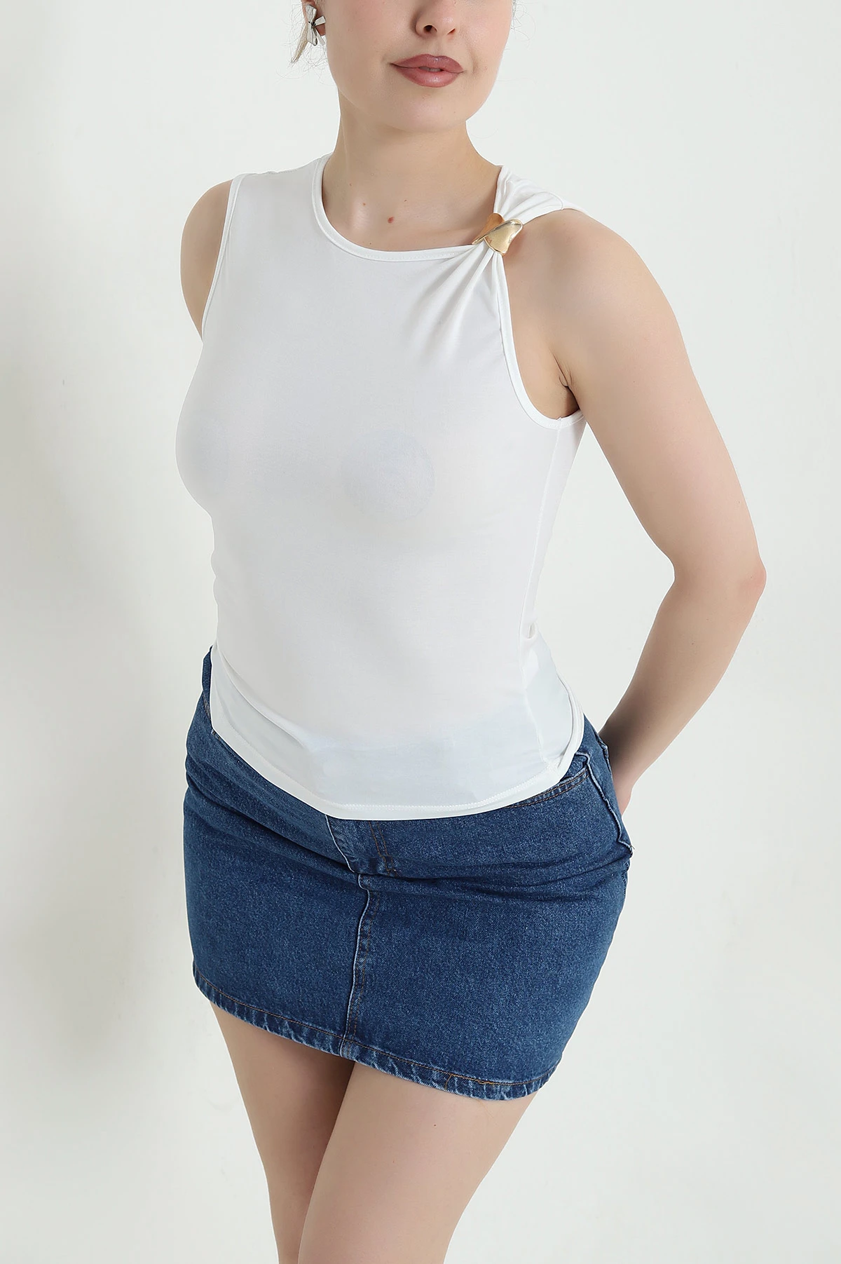 Beyaz Tokalı Likralı Sandy Kadın Bluz 451326