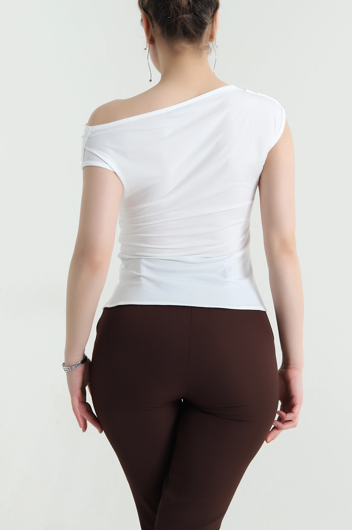 Beyaz Tokalı Sandy Kadın Bluz 455787