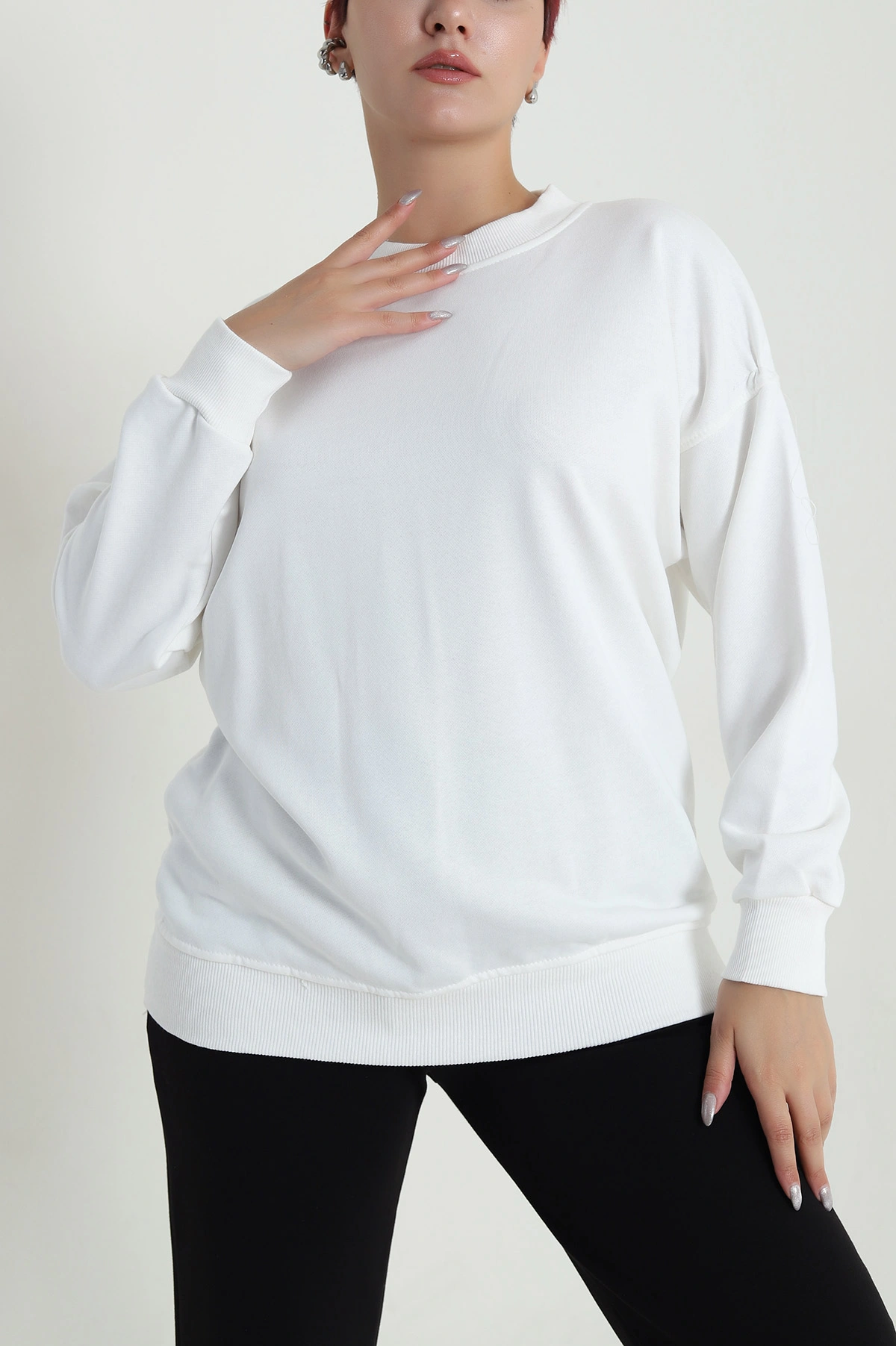 Beyaz Üç İp Bisiklet Yaka Kadın Sweat 483668