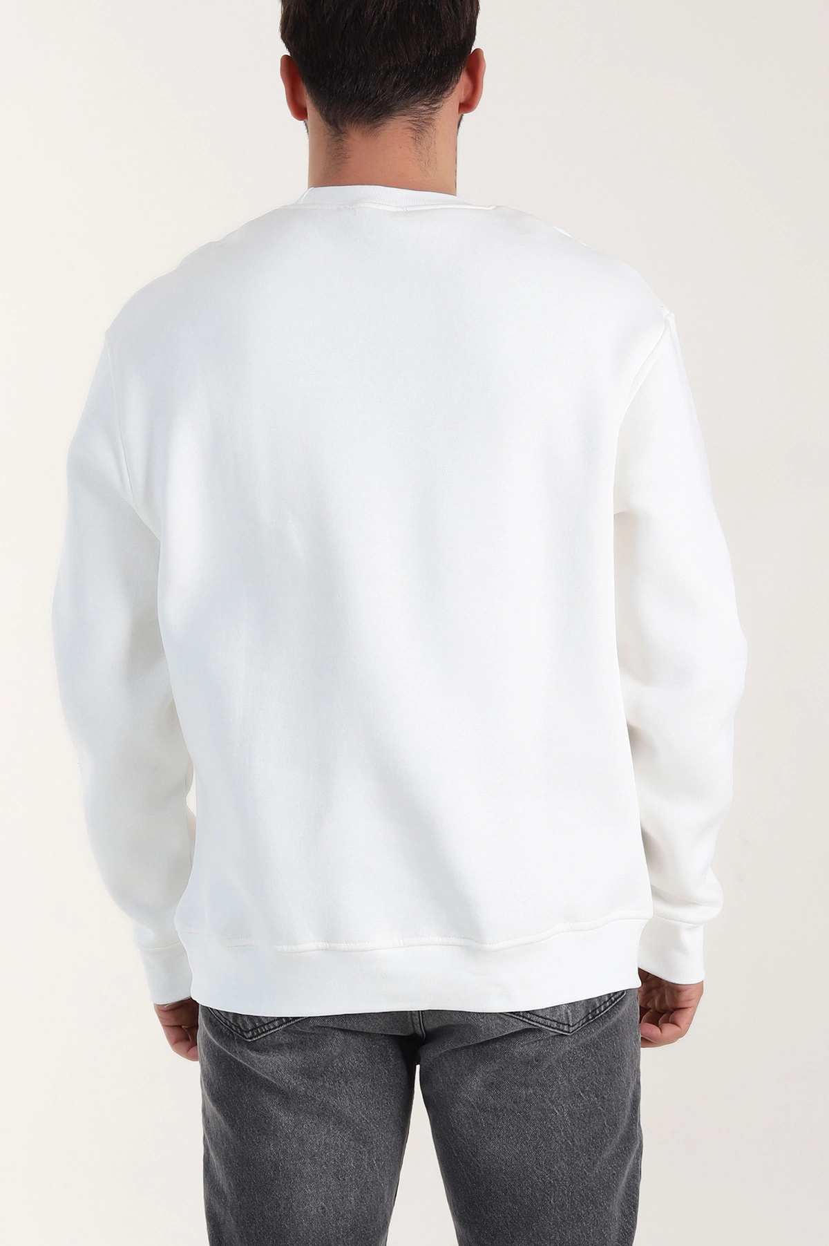 Beyaz Üç İp Şardonlu Bisiklet Yaka Erkek Sweatshirt 410910