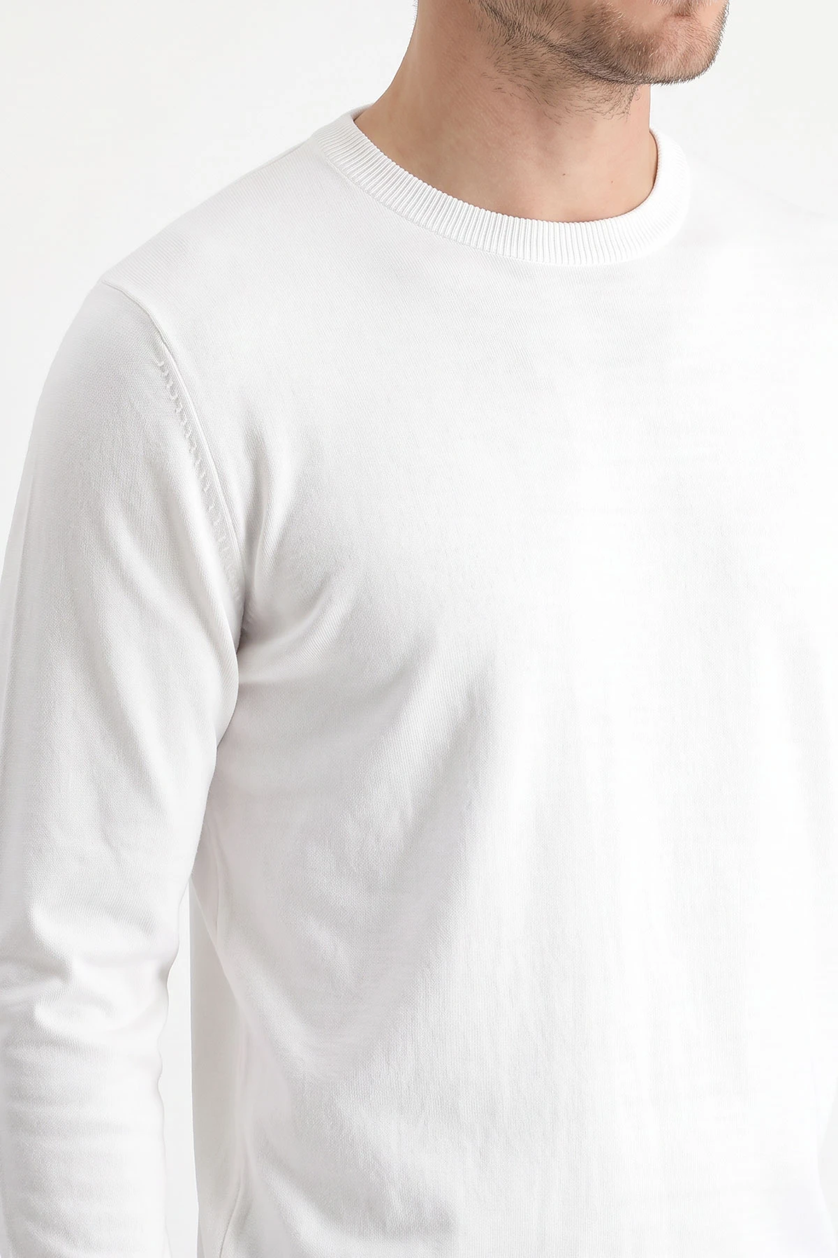 Beyaz Viskon O Yaka Erkek Triko Kazak 489959