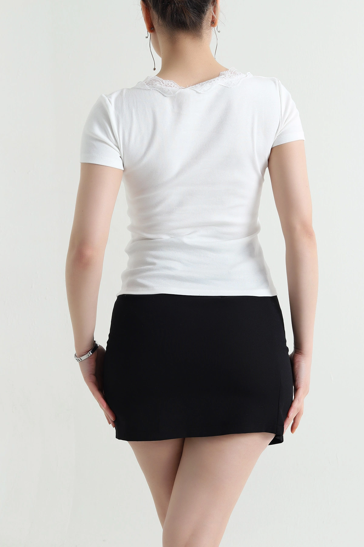Beyaz Yakası Dantelli Buzzy Kadın Bluz 455951