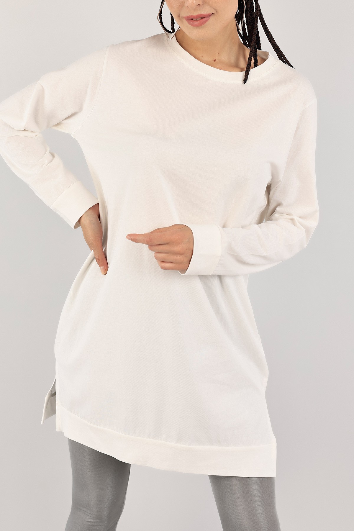 Beyaz Yanı Yırtmaçlı Süprem Tunik 122372