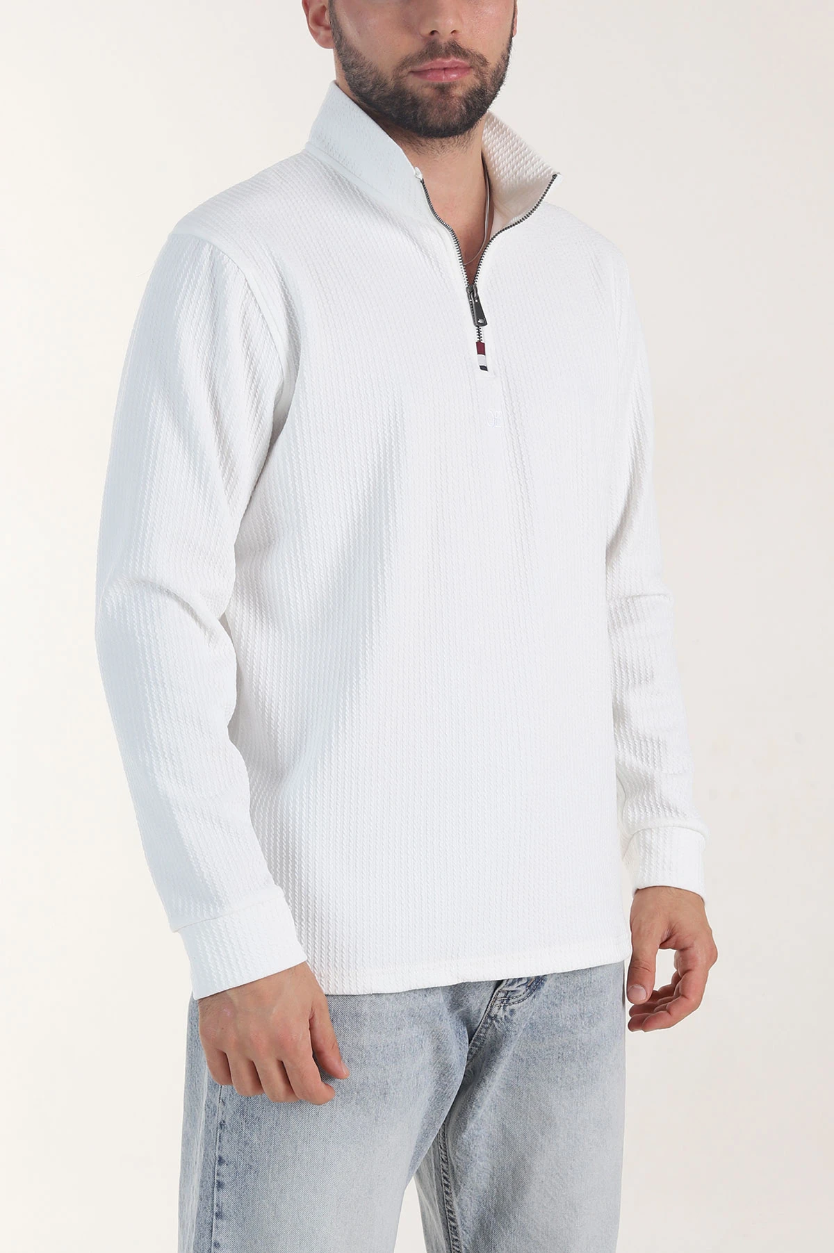Beyaz Yarım Fermuarlı Dik Yaka Dokulu Erkek Sweatshirt 406821