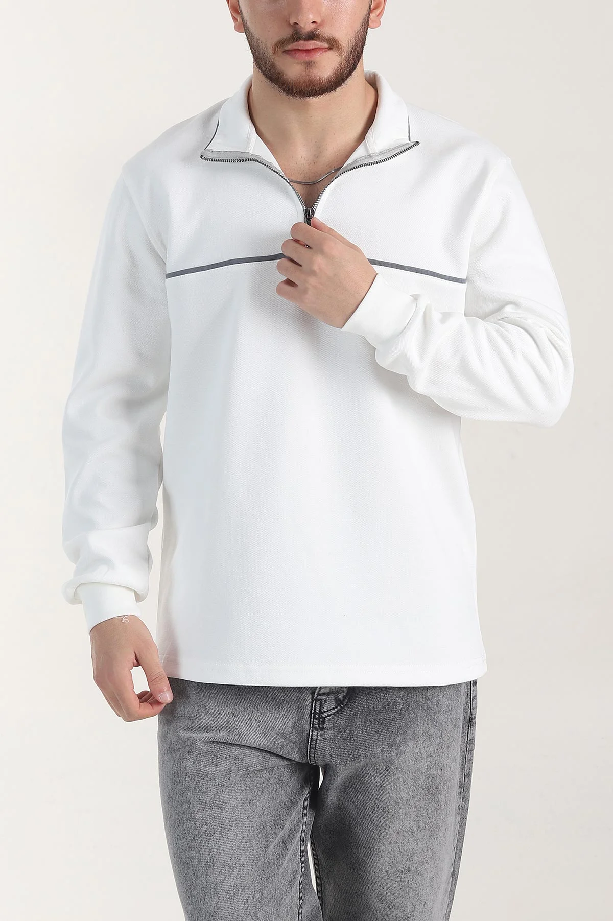 Beyaz Yarım Fermuarlı Dik Yaka Erkek Sweatshirt 404823