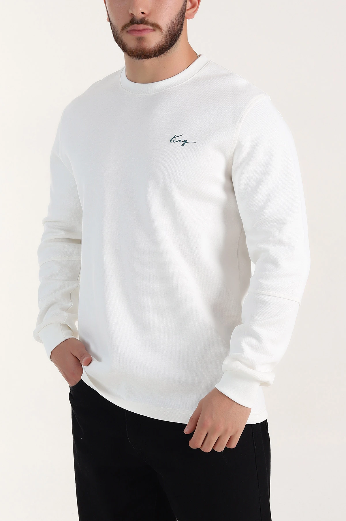 Beyaz Yazı Detaylı Bisiklet Yaka Erkek Sweatshirt 396930