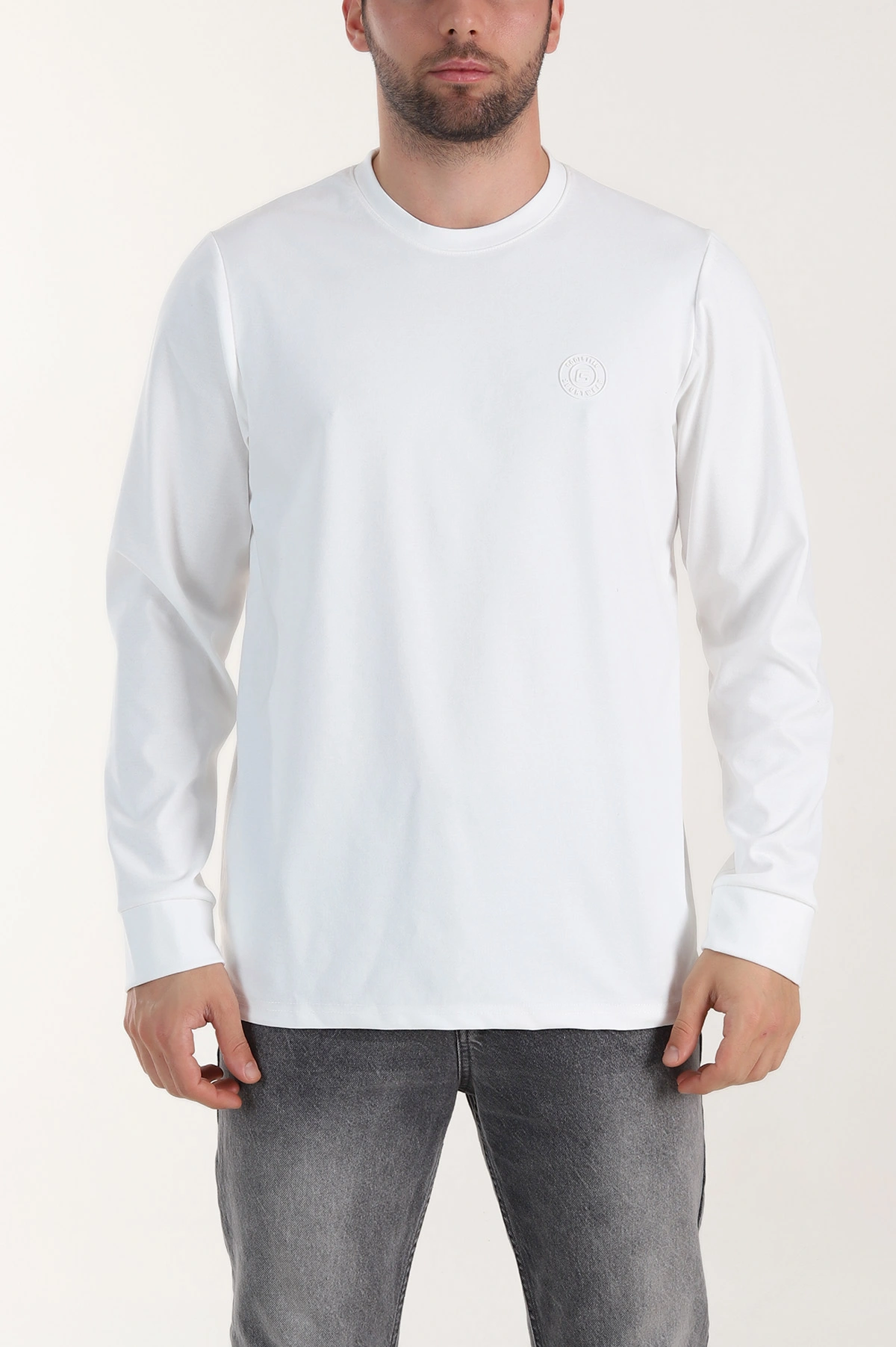 Beyaz Yırtmaçlı Bisiklet Yaka Erkek Sweatshirt 410640