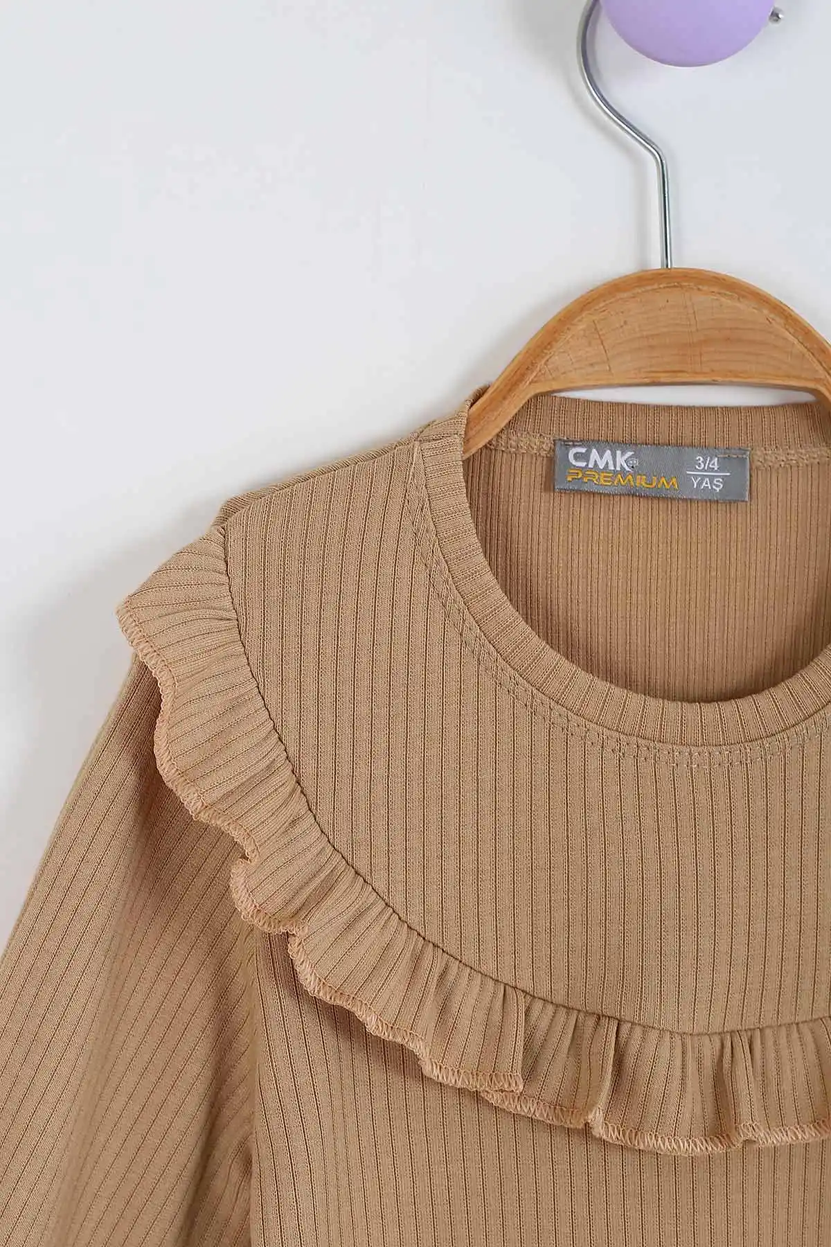 Bisküvi (3-11 Yaş) Yaka ve Kol Fırfır Detaylı Kız Çocuk Sweatshirt 297013