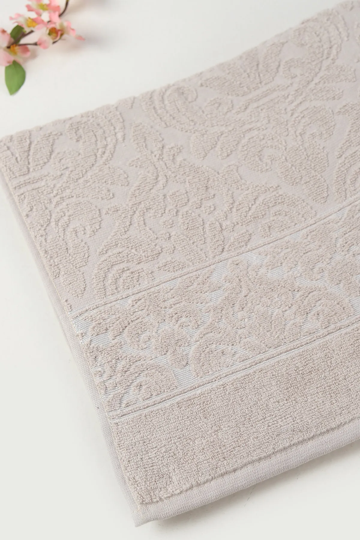 Bisküvi 90x140 Cm Jakarlı Desenli Taç Banyo Havlusu 479184
