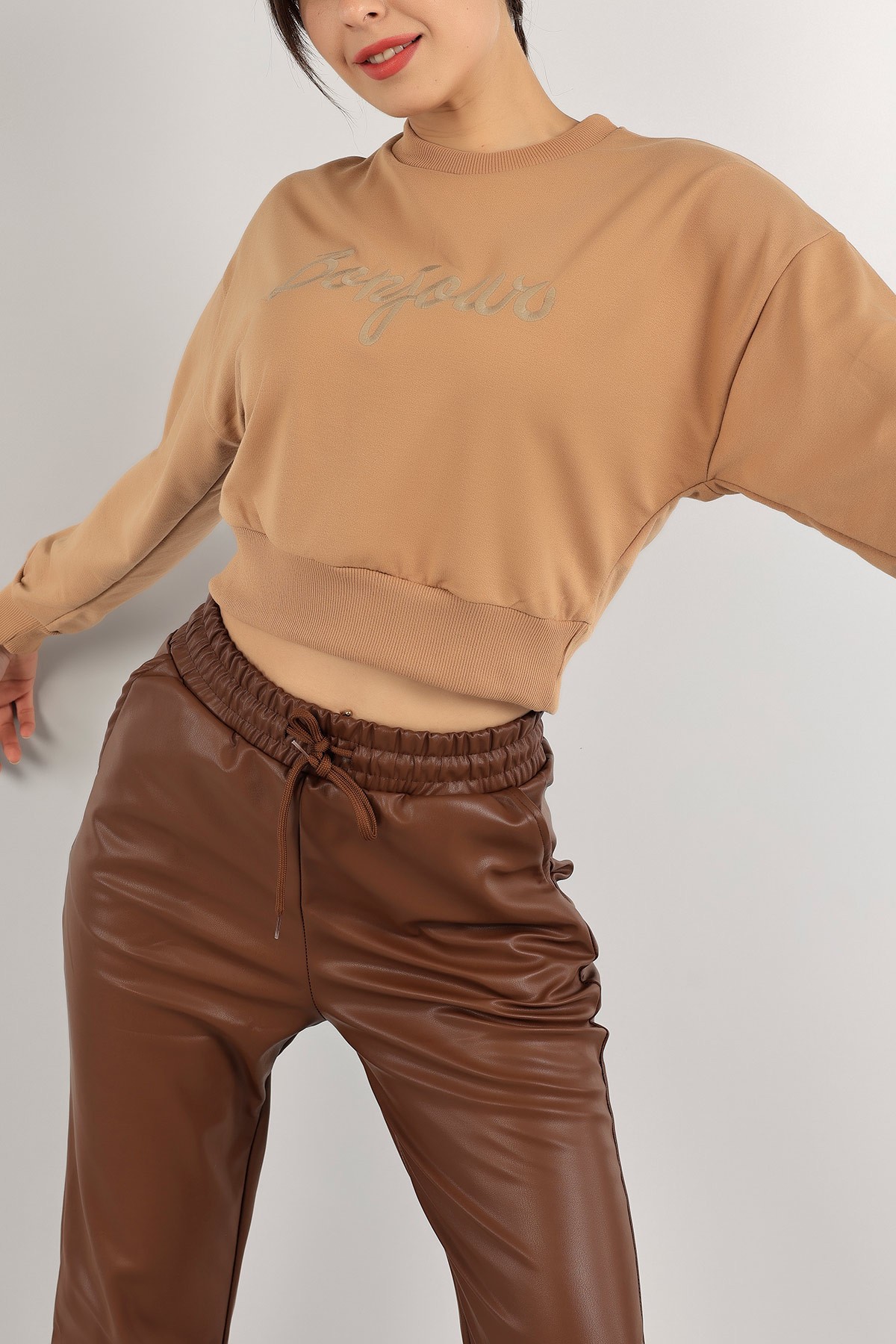 Bisküvi Nakışlı İki İp Crop Sweat 140896
