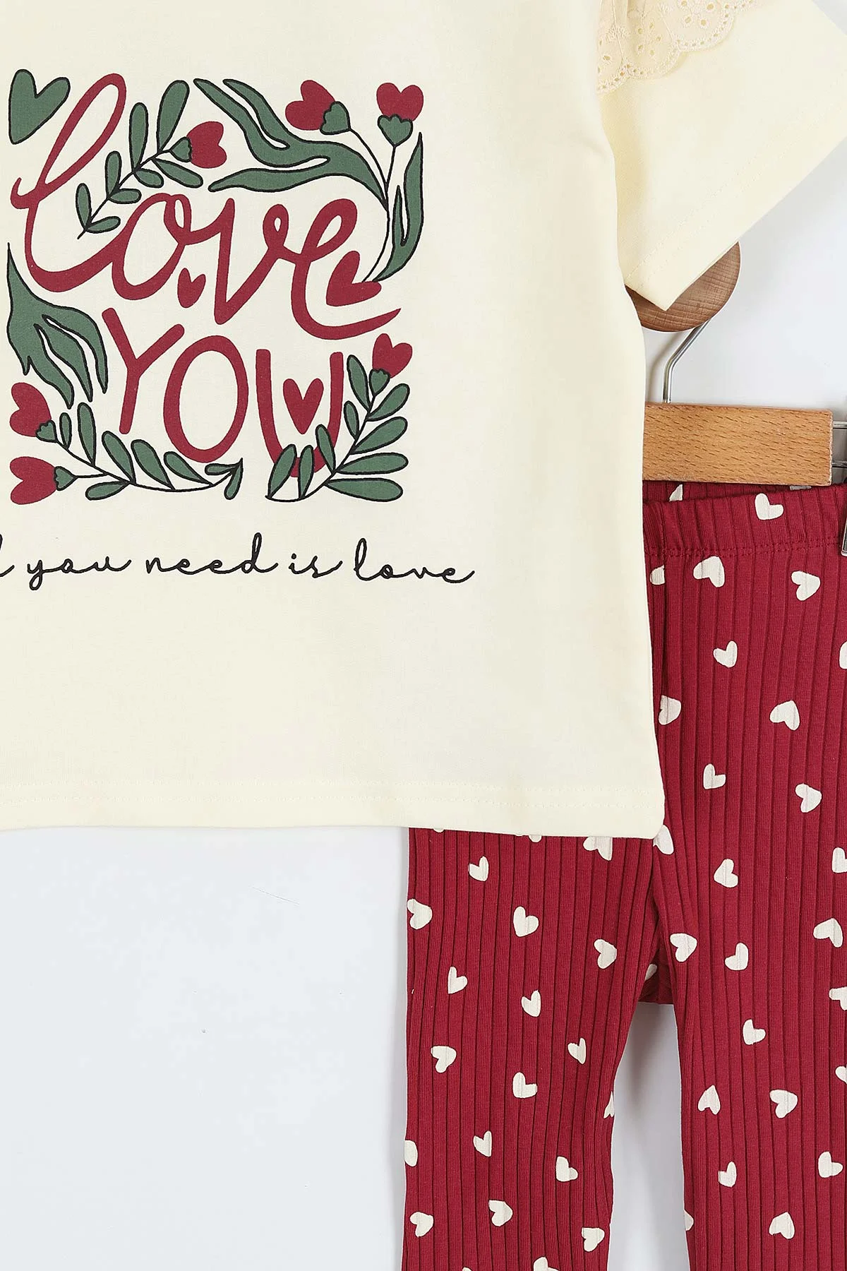 Bordo (4-10 Yaş)Love Kalp Baskılı  Bilek Üstü  Kapri   Taytlı   Kız Çocuk Takım 357297