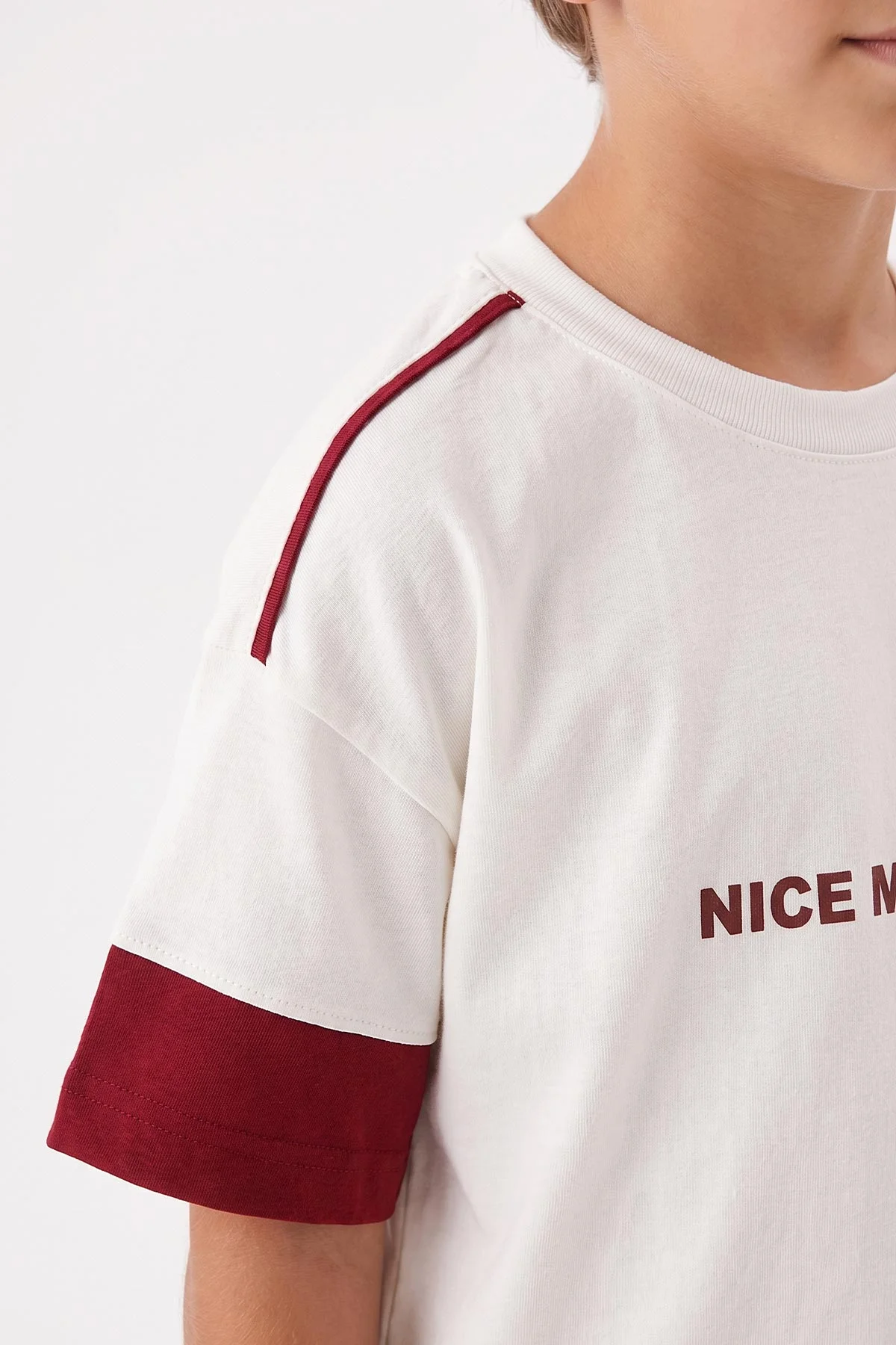 Bordo (7-12 Yaş) Nice Moments Baskılı Garnili  Cepli Şortlu  Erkek Çocuk Yazlık Takım 470081