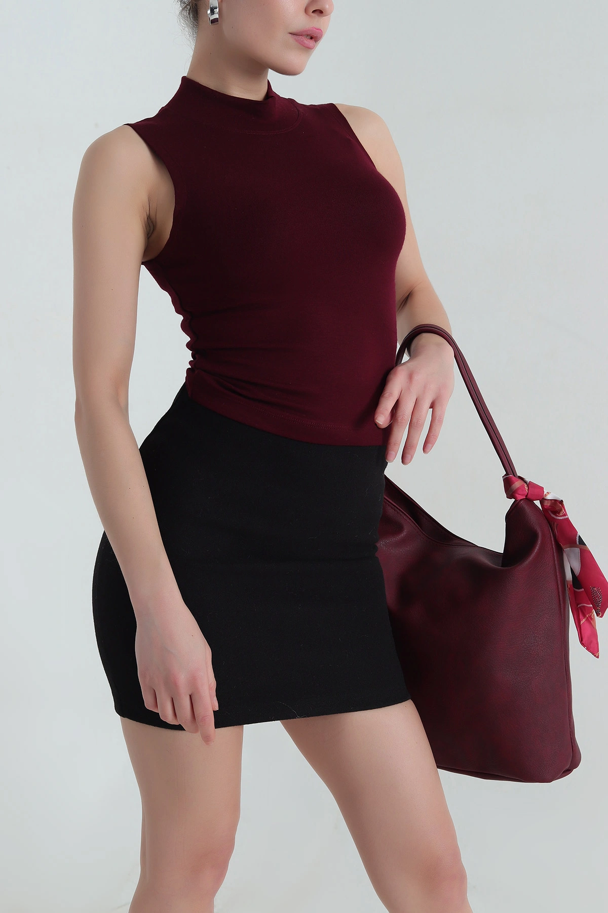 Bordo Buzi Yarım Boğazlı Sıfır Kol Kadın Badi 415552