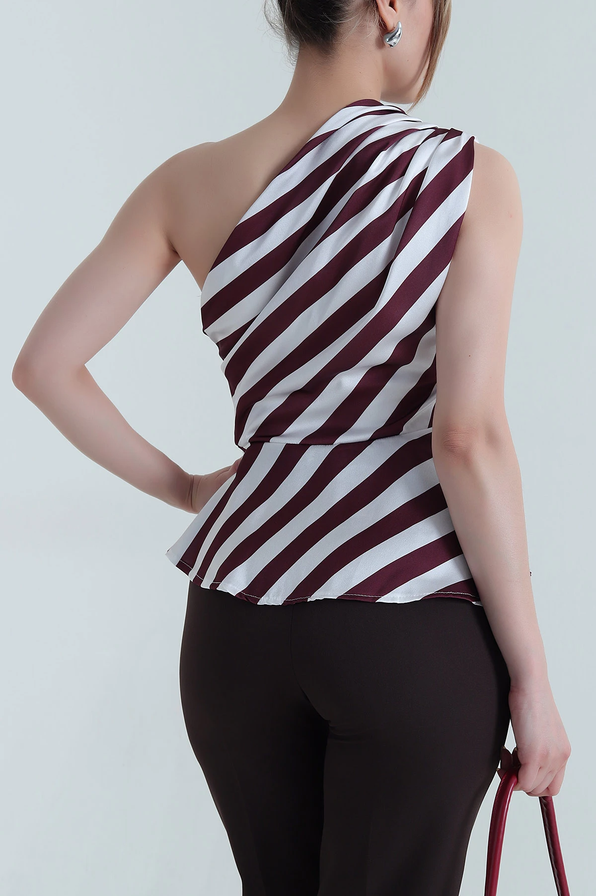 Bordo Fermuarlı Tek Omuz Saten Kadın Bluz 470425