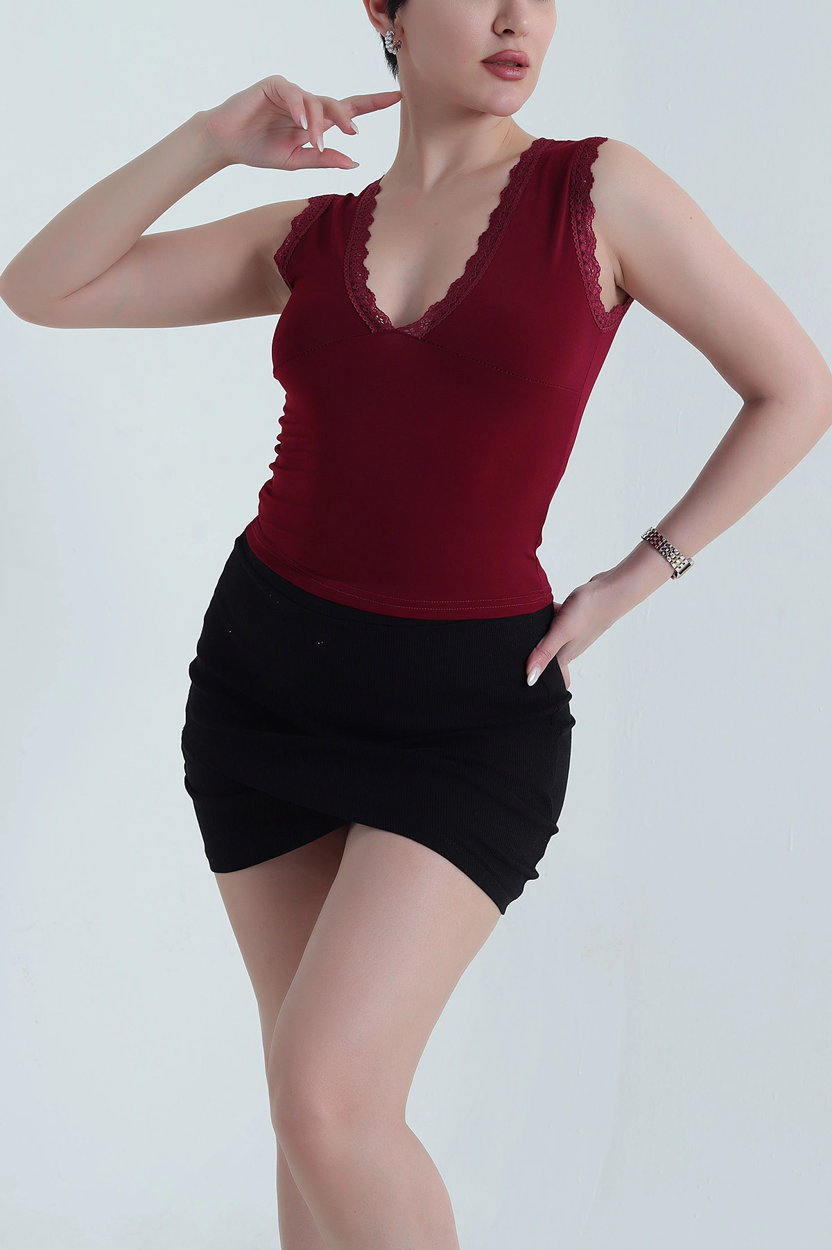 Bordo Güpürlü V Yaka Kolsuz Sandy Kadın Bluz 450763