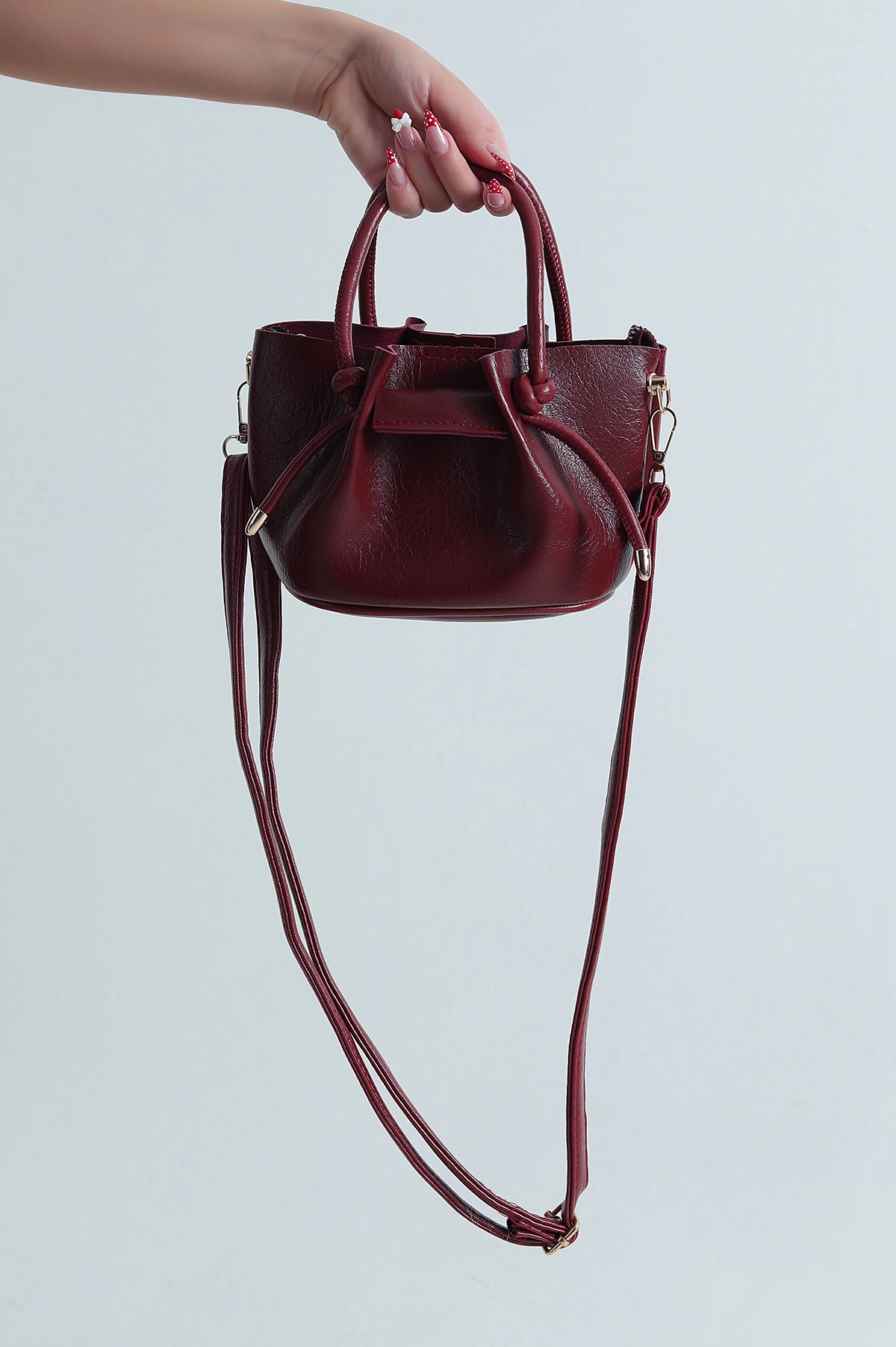 Bordo Kırışık Dokulu Mıknatıs Kapaklı Kadın El Kol ve Omuz Çantası 472314