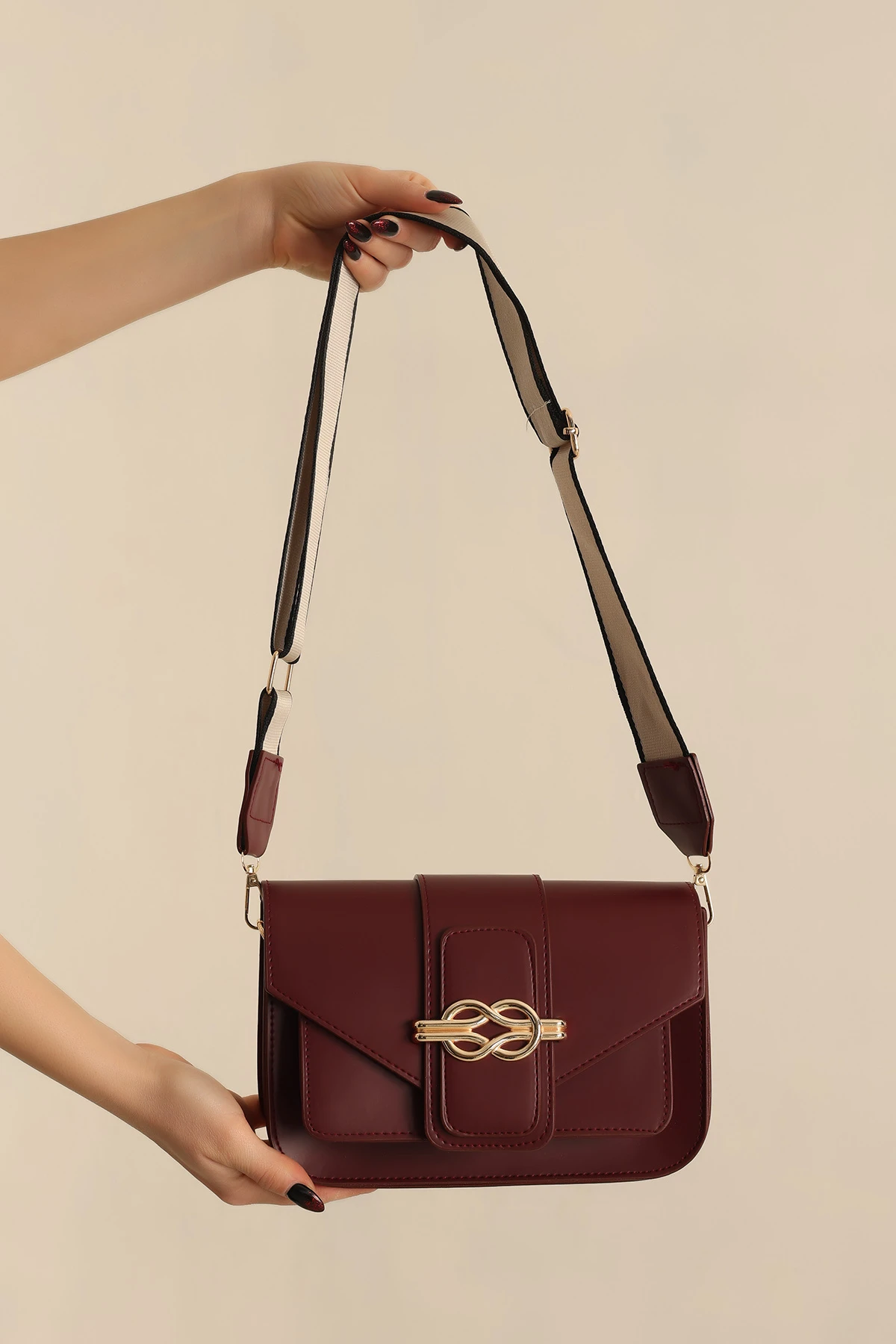 Bordo Mıknatıs Kapaklı Omuz Çantası 247578