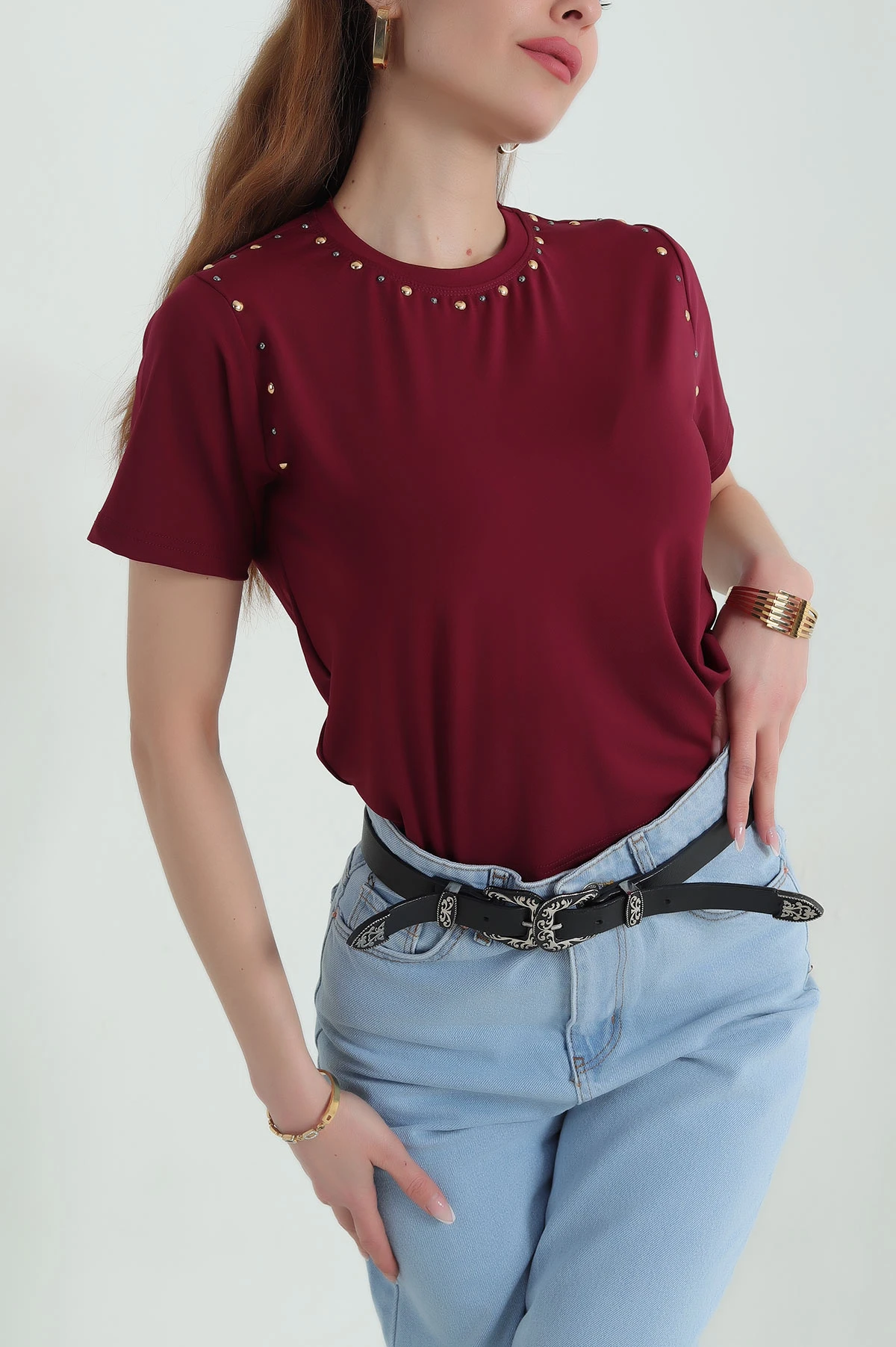 Bordo Yaka ve Kolları Taşlı Oysho Tişört 358452