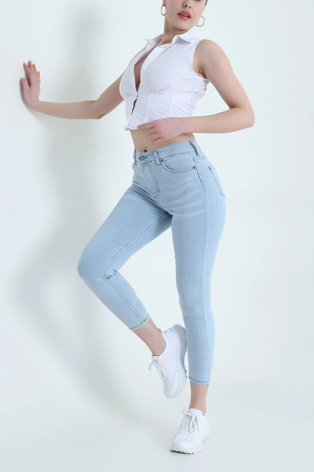 Buz Mavisi Dar Paça Slim Fit Kadın Kot Pantolon 447337