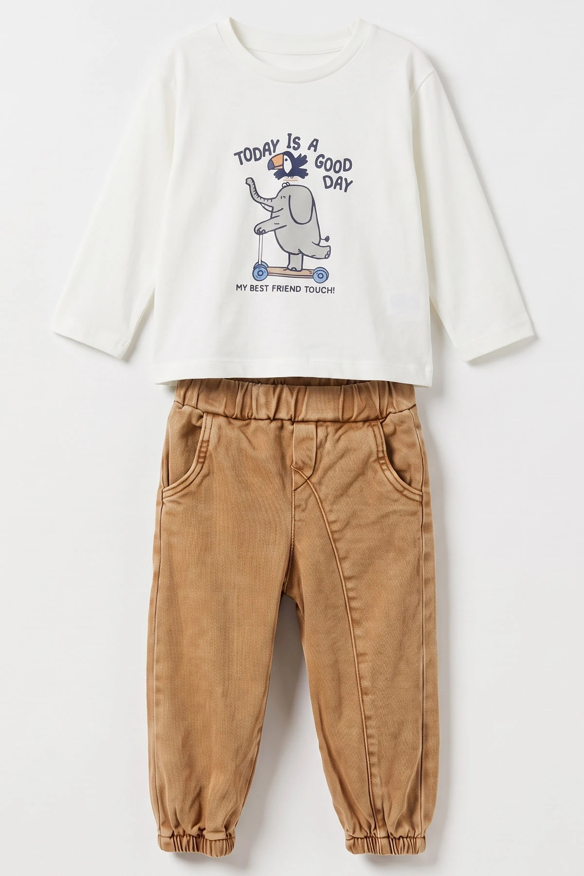 Camel (2-5 Yaş)Kapüşonlu Çıtçıt Düğmeli Gabardin Ceket Pantolonlu Erkek Çocuk 3'lü Takım 477974