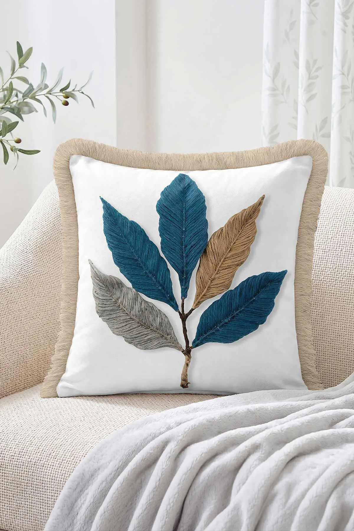 43x43 Cm Dijital Baskılı Fermuarlı Çift Taraflı Saçaklı Kırlent Kılıfı 483404