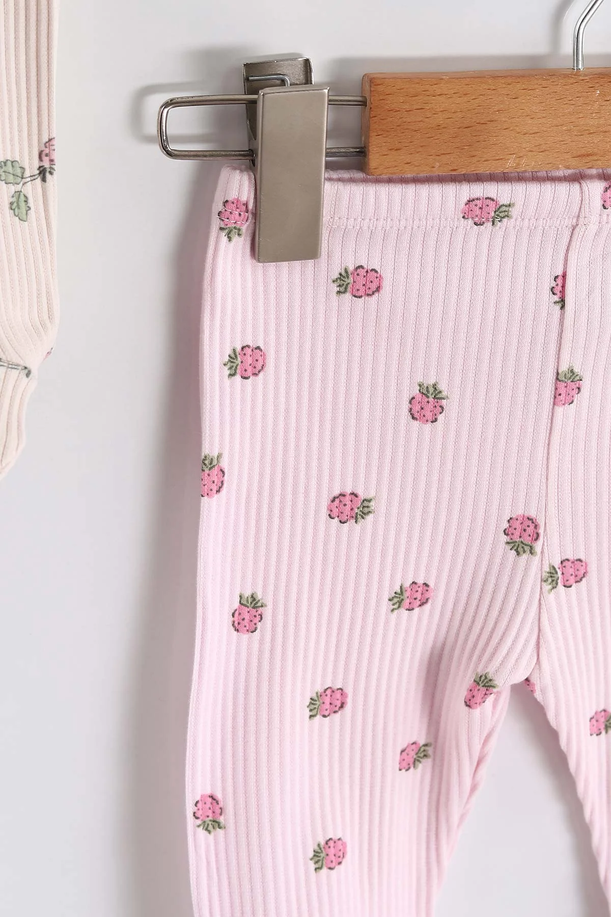 Çoklu Renk (3-6 Ay) Ahududu Baskılı 3'lü Kız Bebek Tek Alt 468755