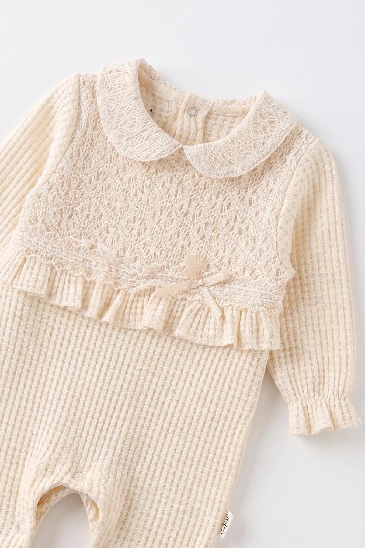 Ekru (0-9 Ay) Göbeği Dantelli Bebe Yaka  Şapkalı Waffle Kız Bebe Tulum 494417
