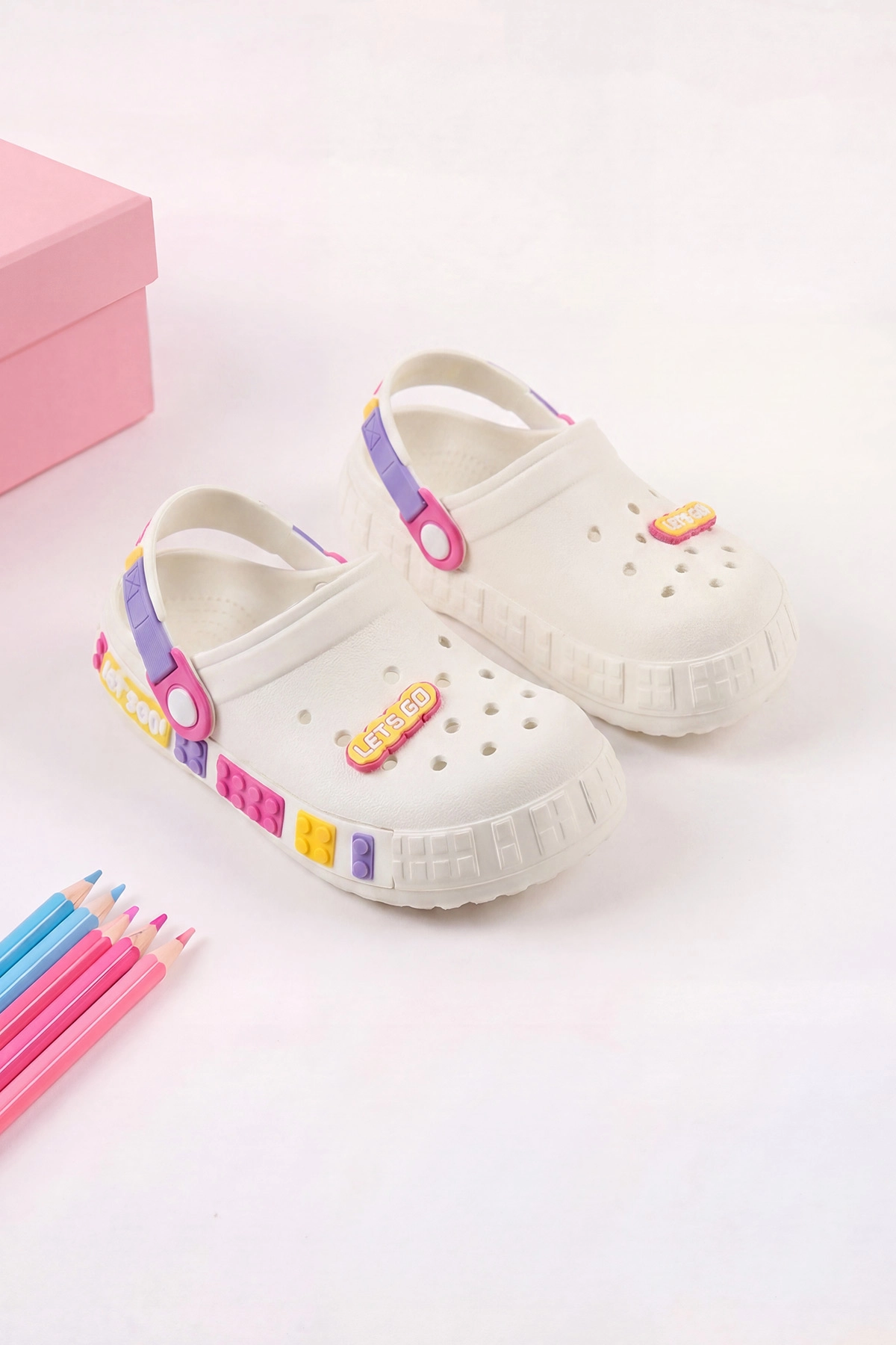Ekru ( 31 - 35 ) Figürlü Kız Çocuk Sandalet 462458