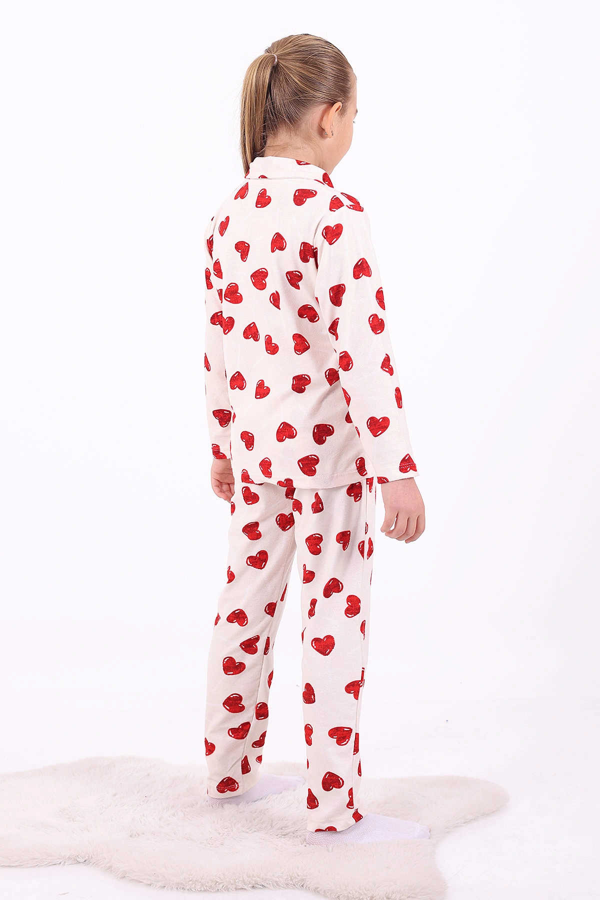 Ekru (4-12 Yaş)Kalp Desenli Düğmeli Kız Çocuk Pijama Takımı 329814