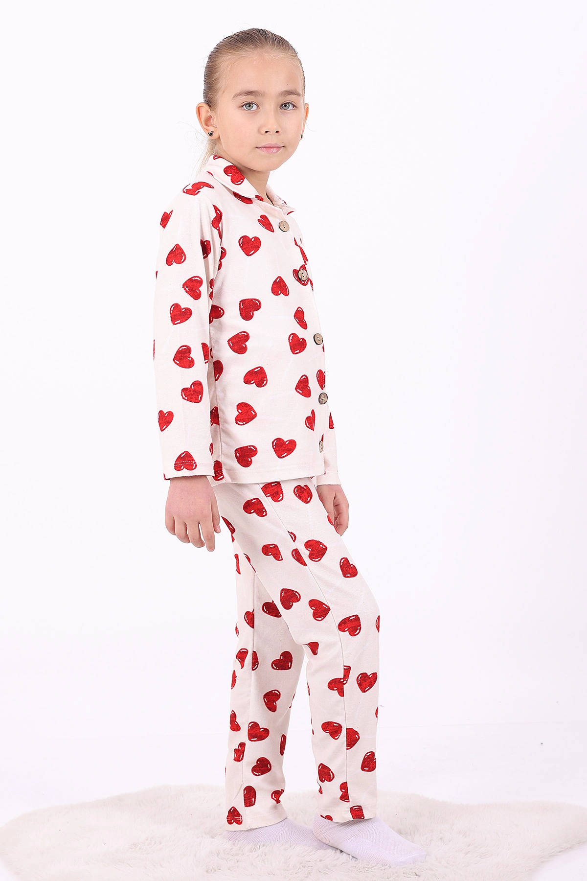 Ekru (4-12 Yaş)Kalp Desenli Düğmeli Kız Çocuk Pijama Takımı 329814
