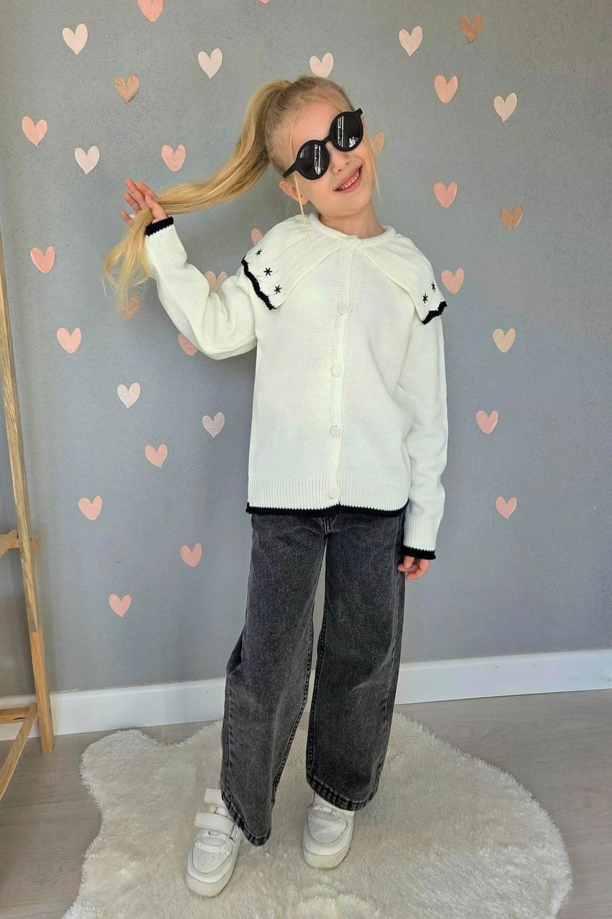 Ekru Füme(4-12 Yaş)Triko Yakalı Düğmeli Kot Pantolonlu Kız Çocuk Takım 442525