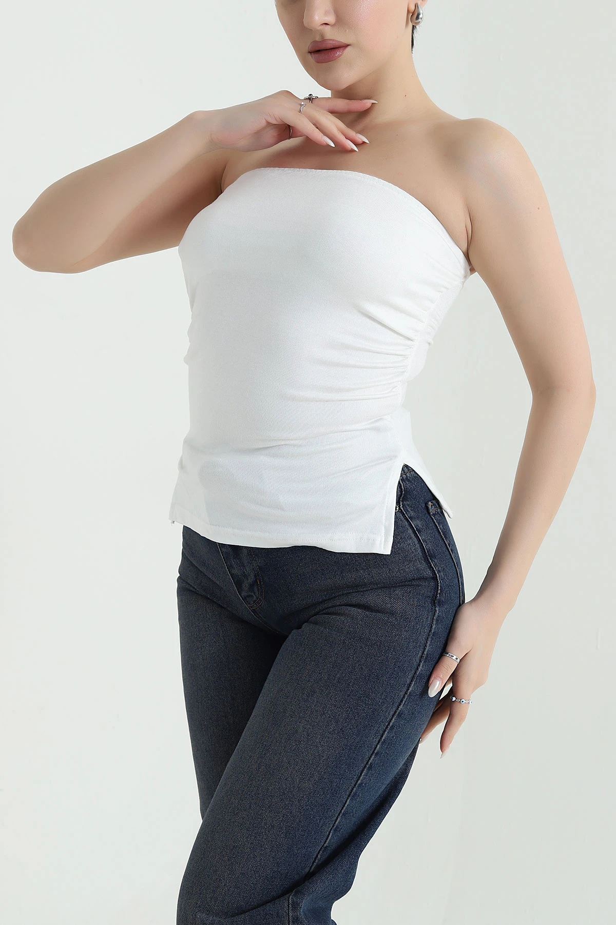 Ekru Yanı Yırtmaçlı Buzzy Kadın Straplez Bluz 448368