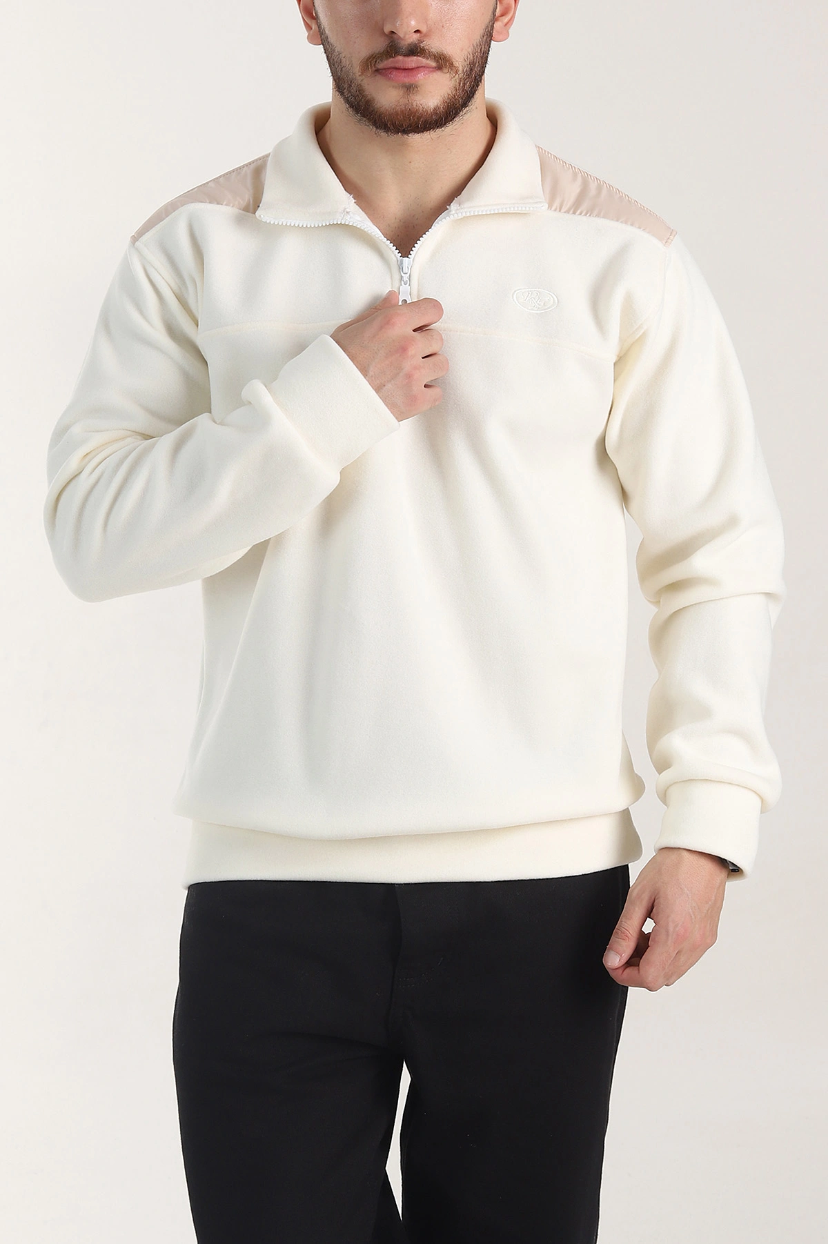 Ekru Yarım Fermuarlı Nakış Detaylı Dik Yaka Polar Kumaş Erkek Sweatshirt 404240