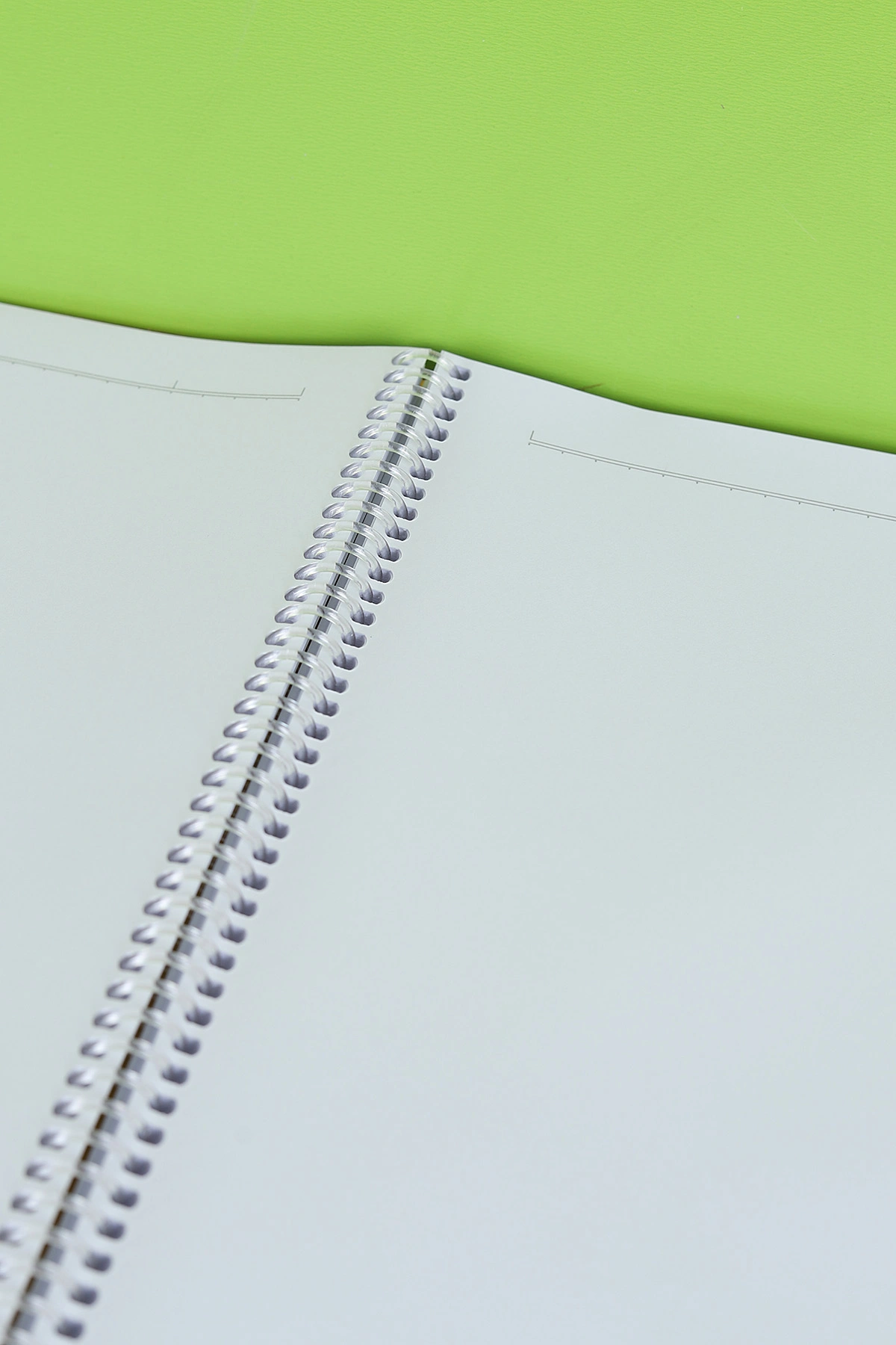 Faber-Castell Classic Renkler 120YP. Çizgisiz Spiralli PP Kapak Defter 295853