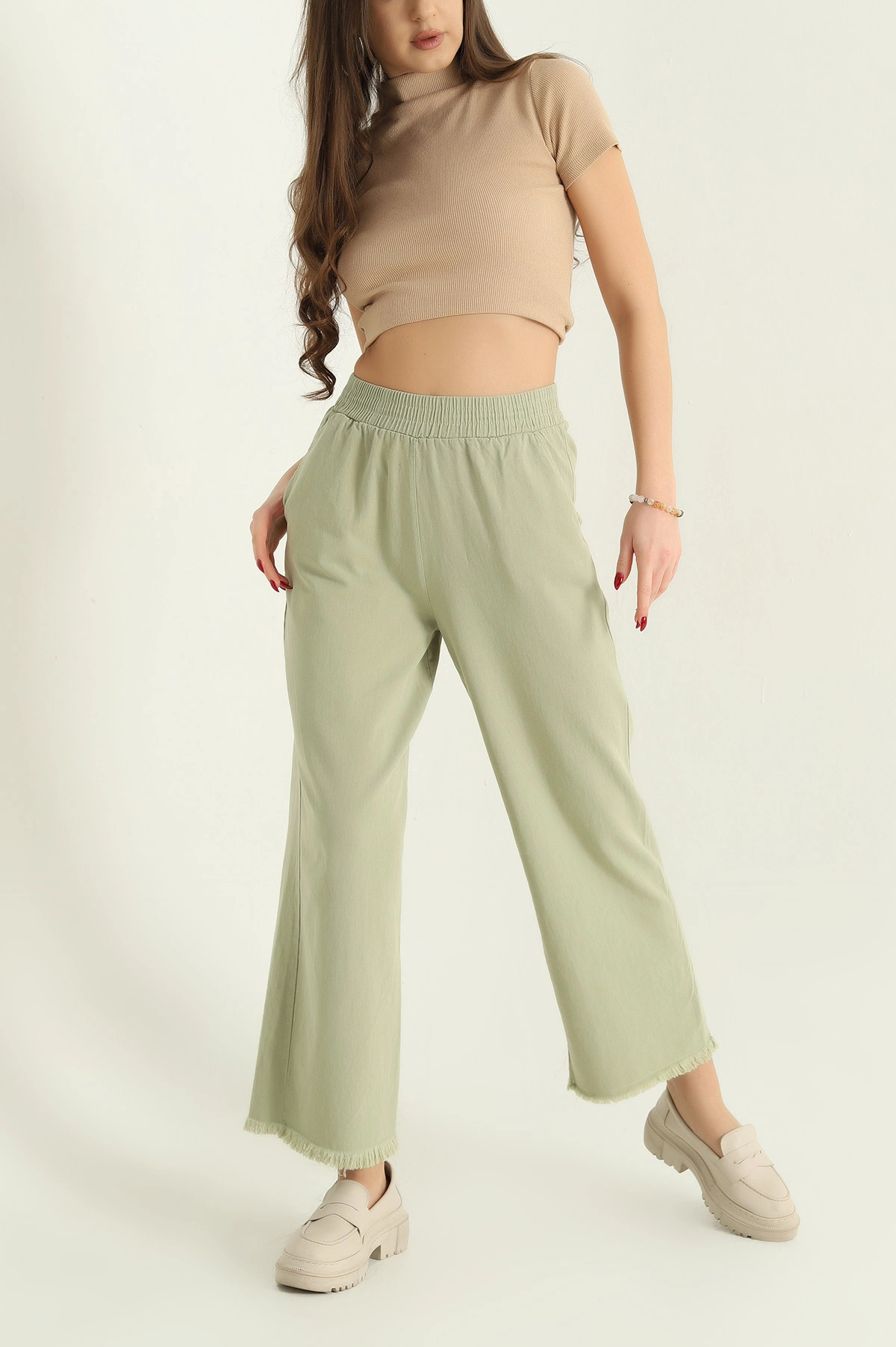 Fıstık Yeşili Lazer Kesim Bel Lastikli Bayan Gabardin Pantolon 332713